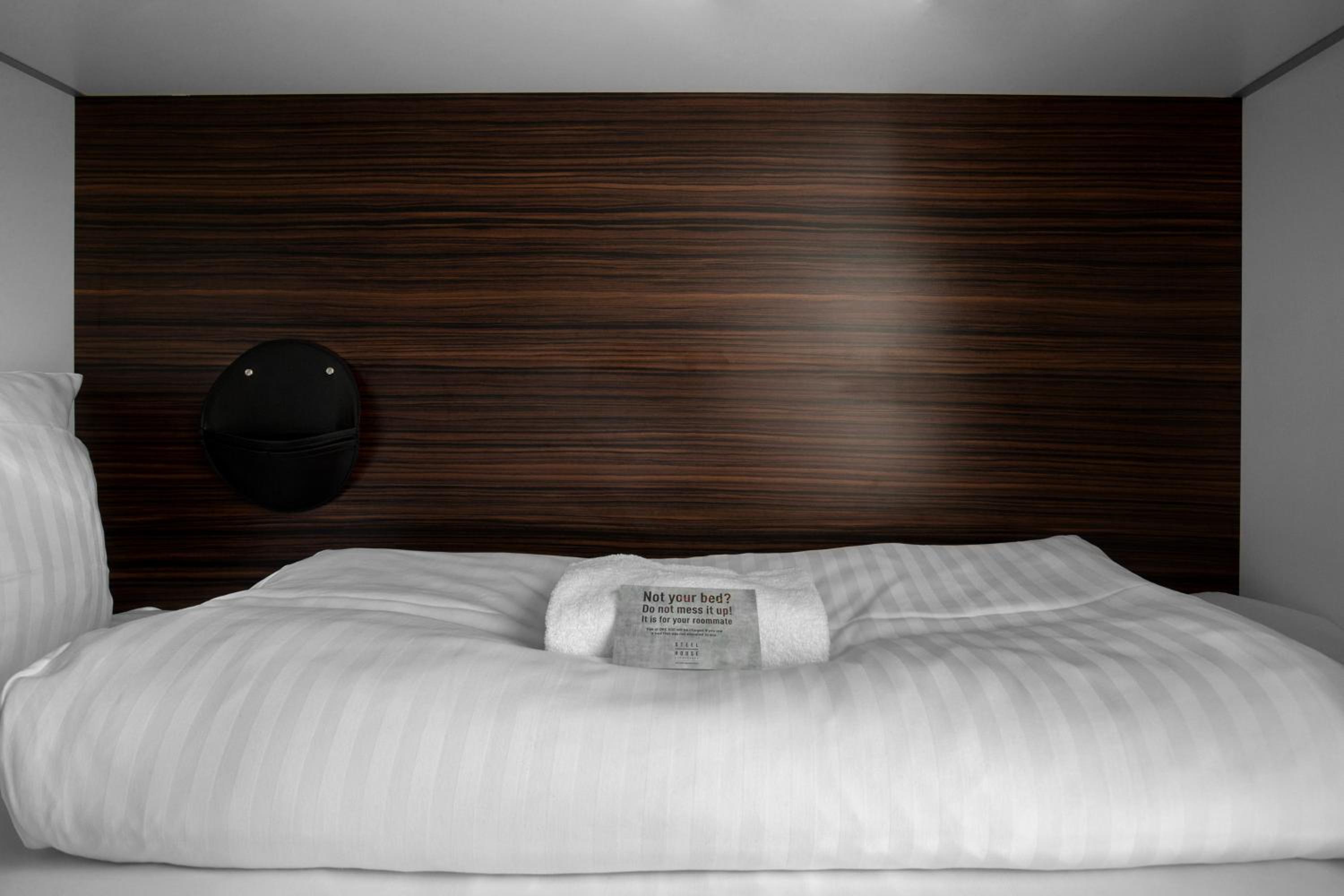 Bed in 4-Bed Mixed Dormitory Room photo 2