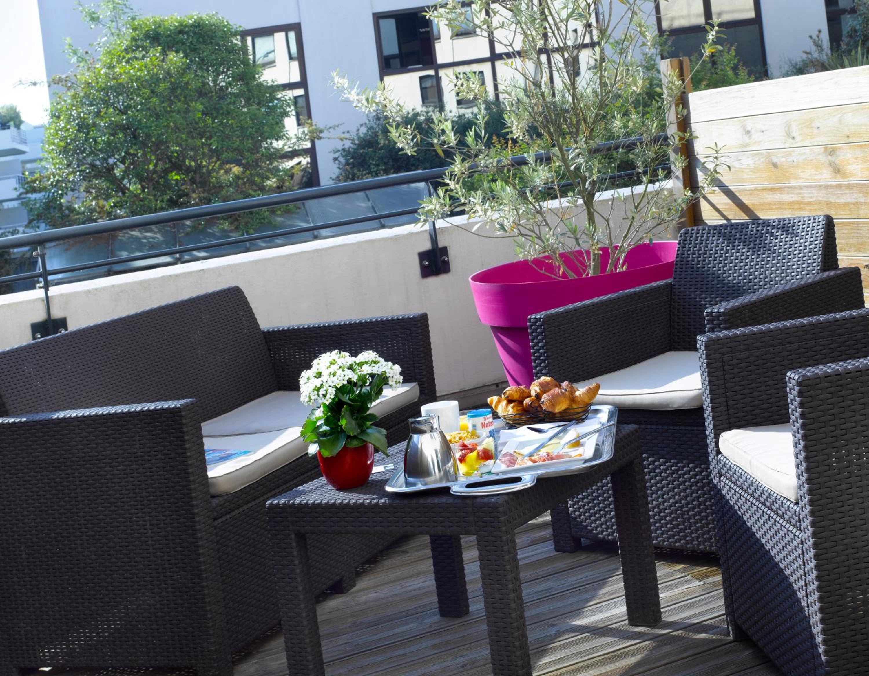 Privilege King Room with Terrace - Photo 3