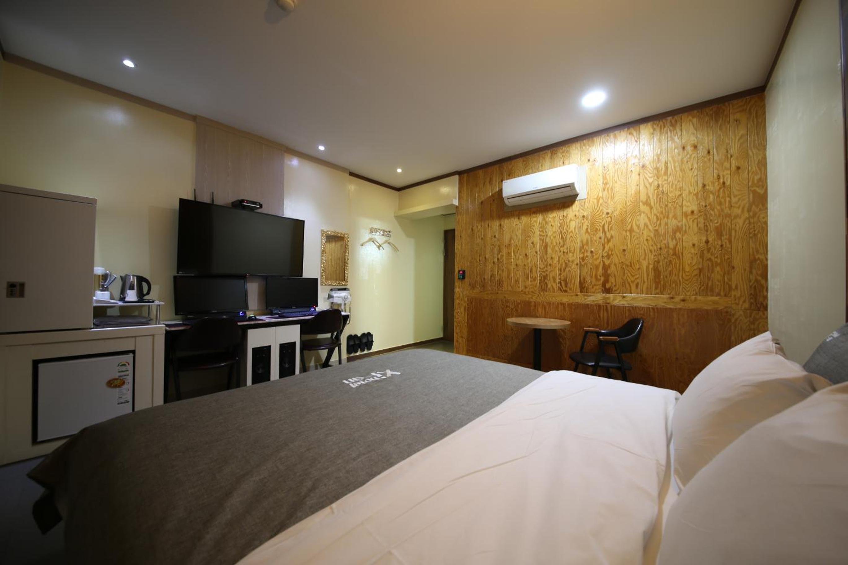Standard Double Room - Photo 5
