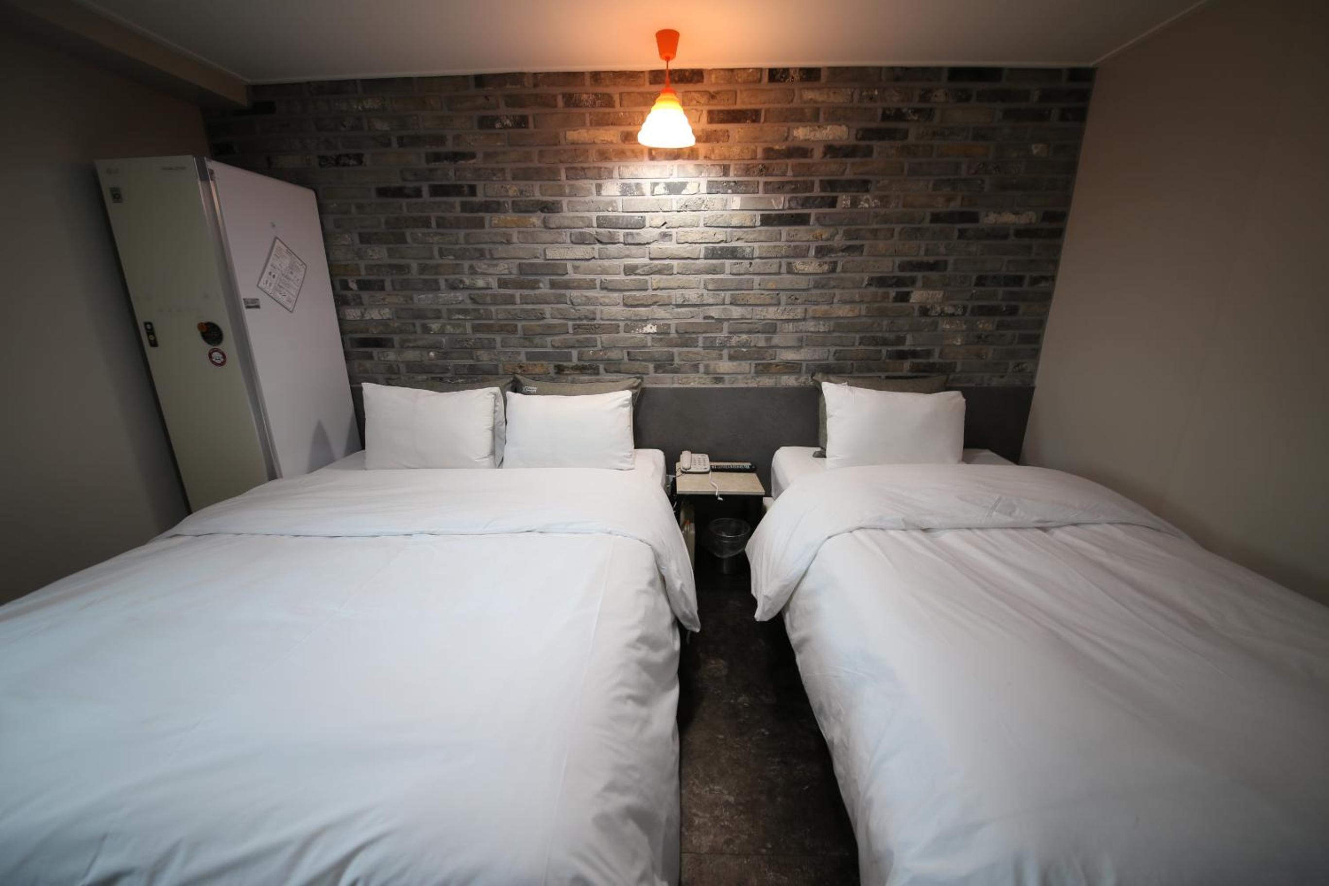 Superior Twin Room - Photo 6