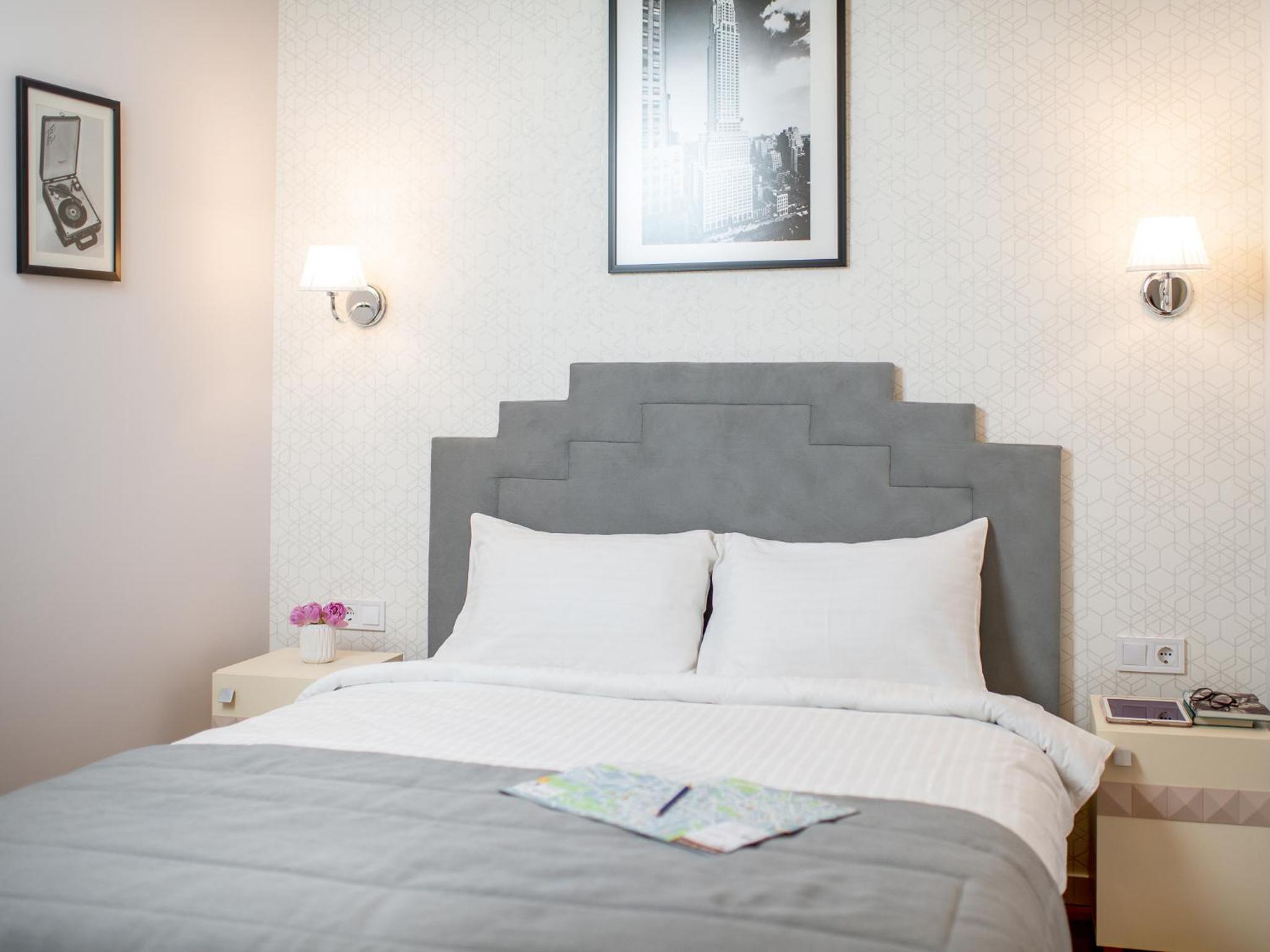 Standard King Room photo 1