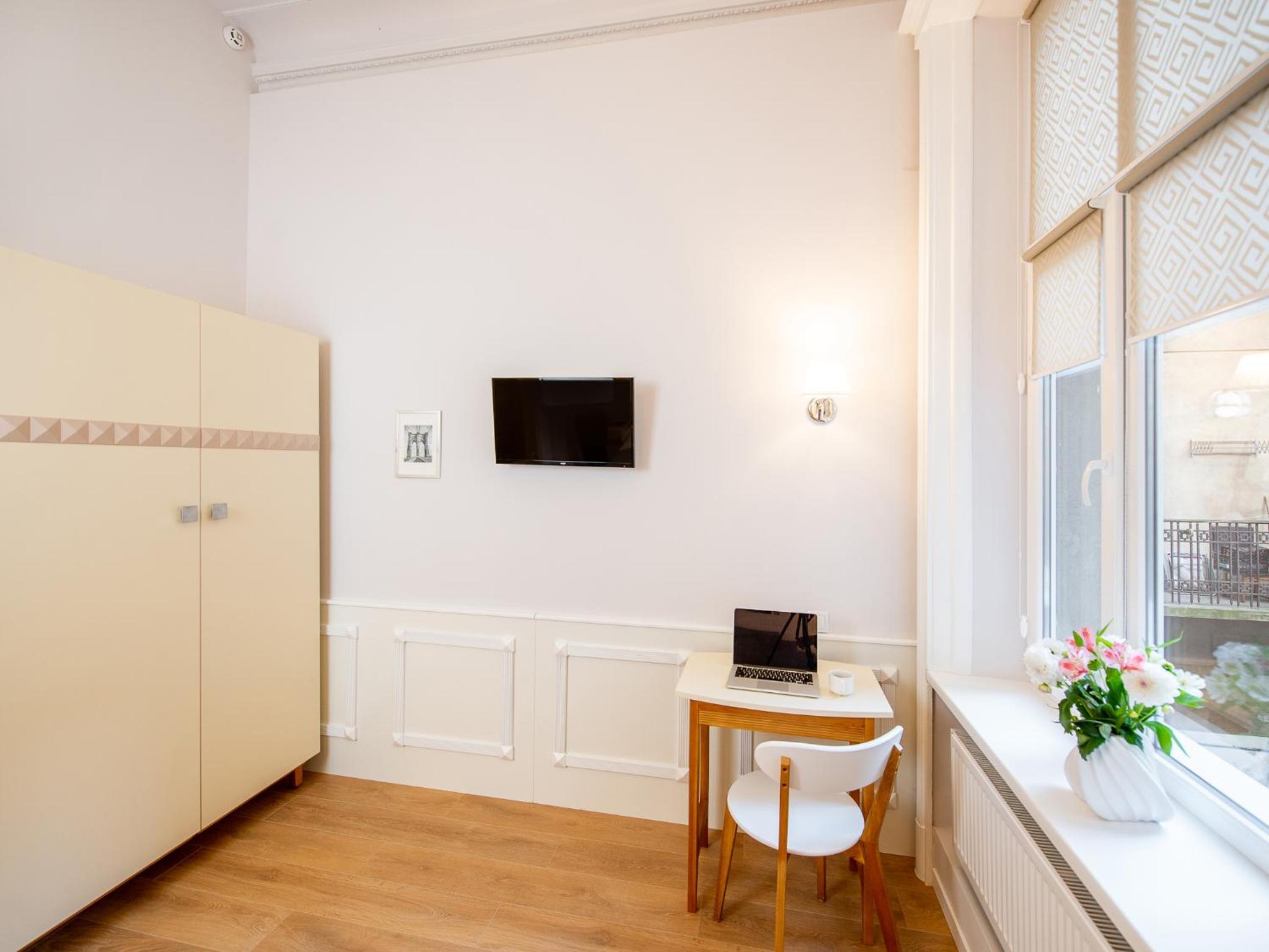 Standard King Room photo 2