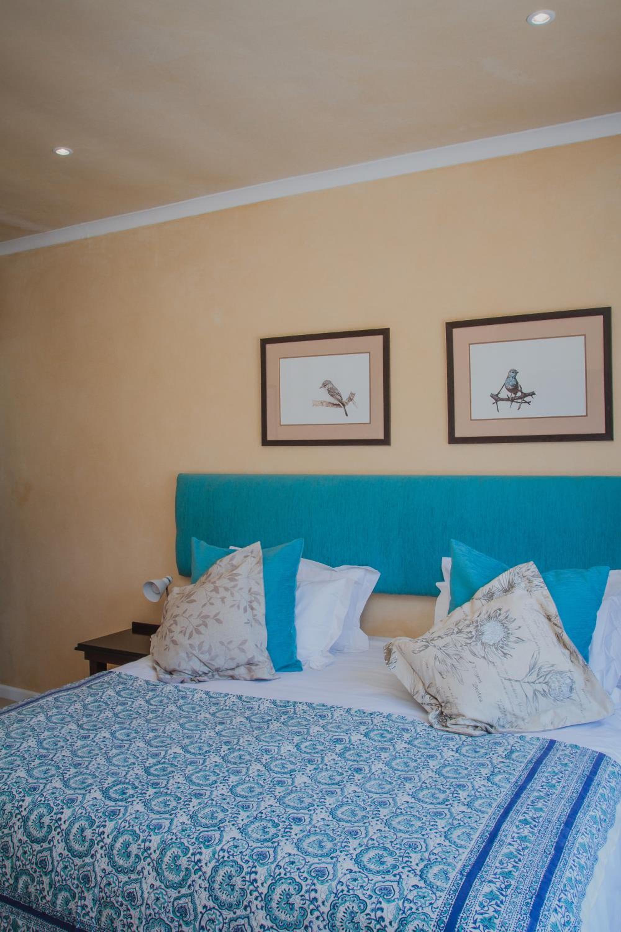 Deluxe King Room - Photo 4