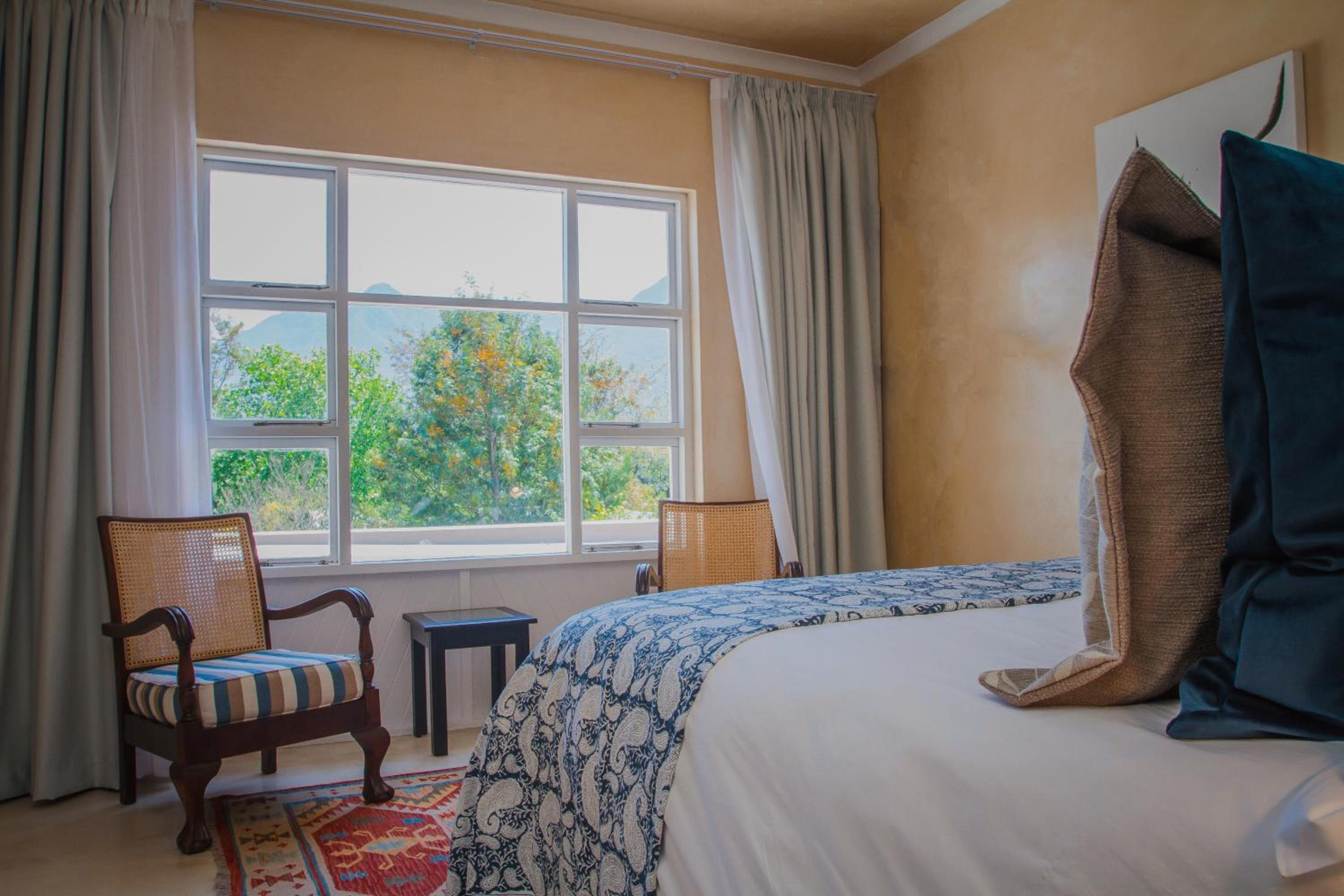 Standard Queen Room - Photo 2