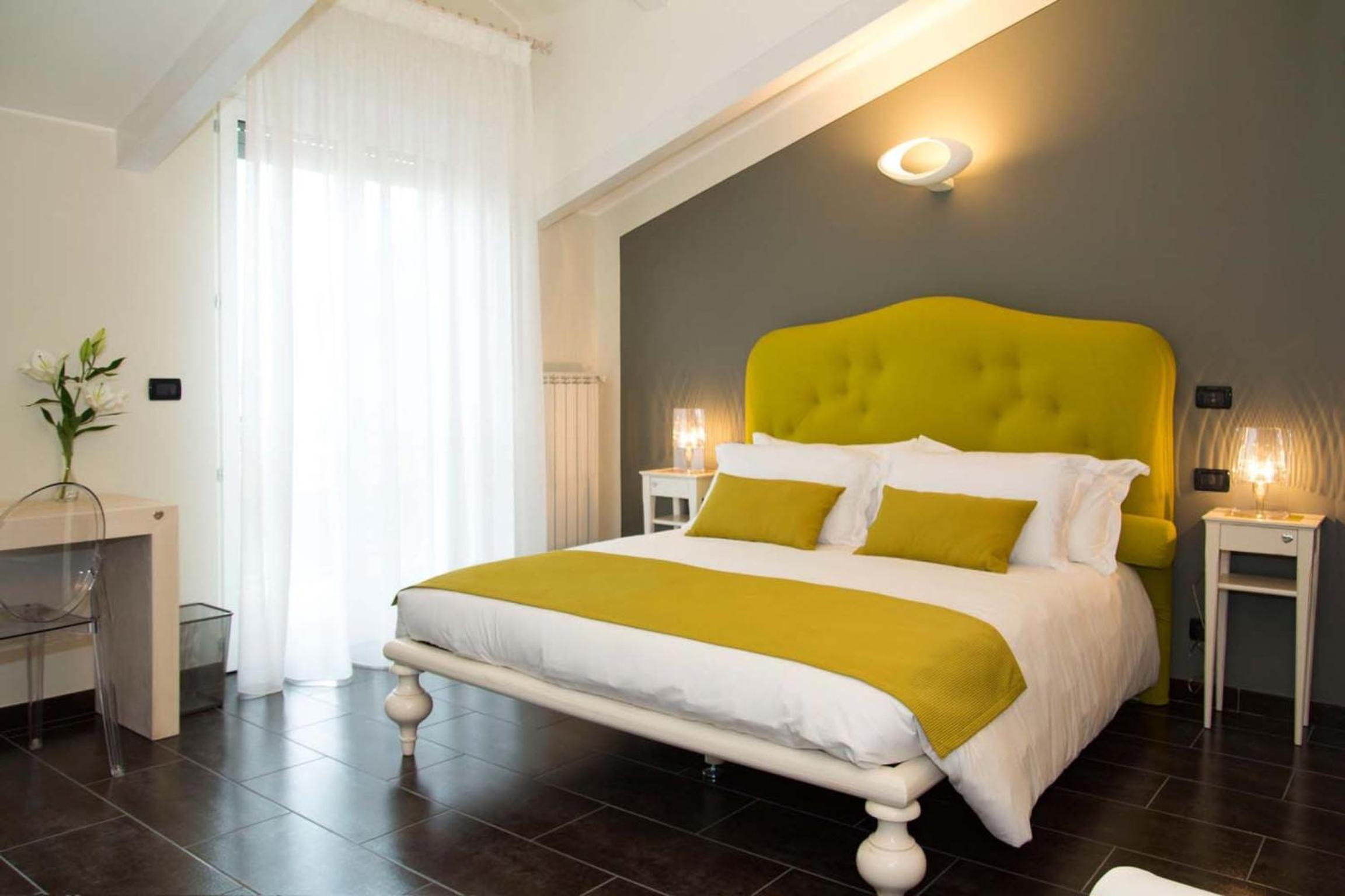 Superior Double Room with Balcony - Photo 1