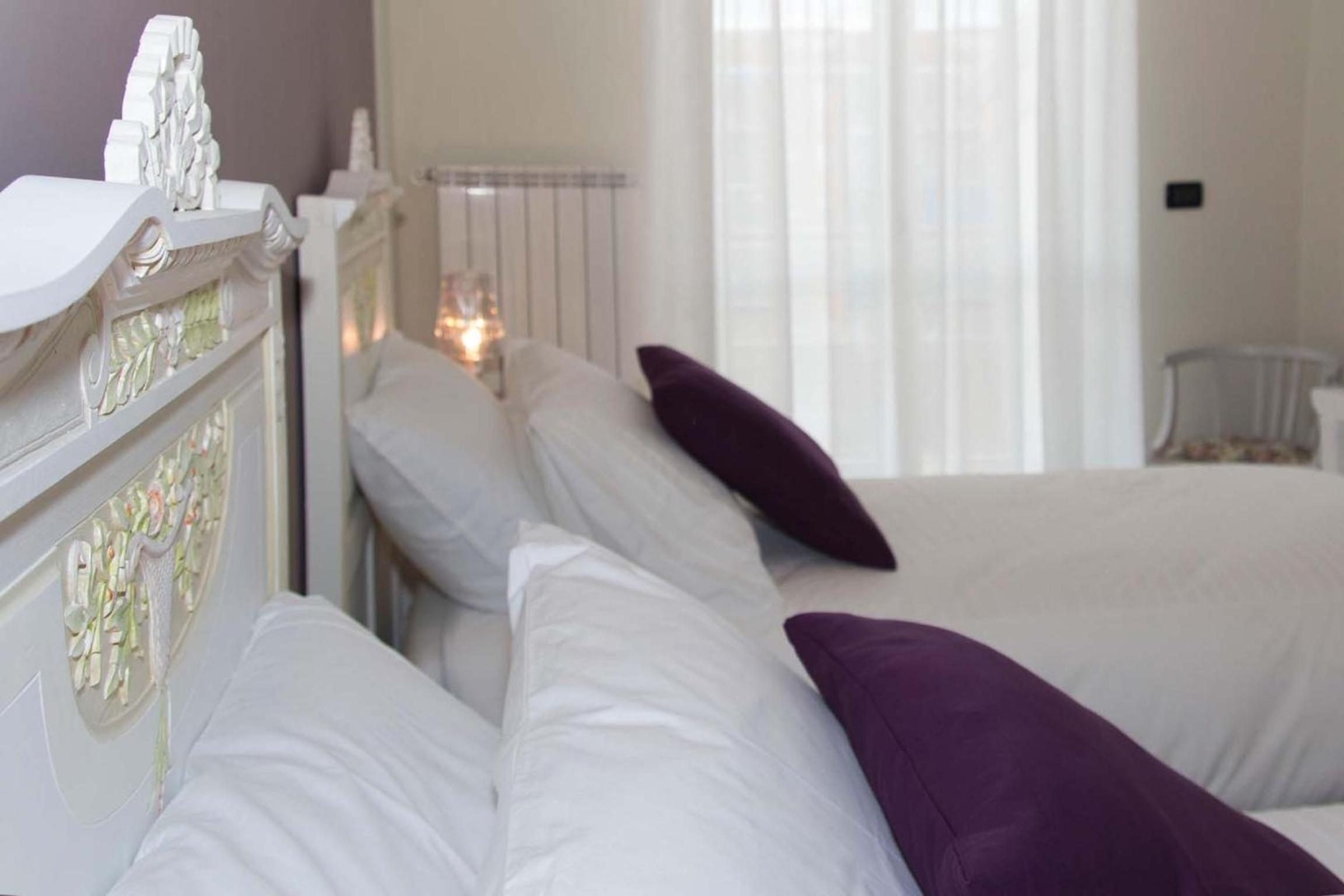 Superior Double Room with Balcony - Photo 18
