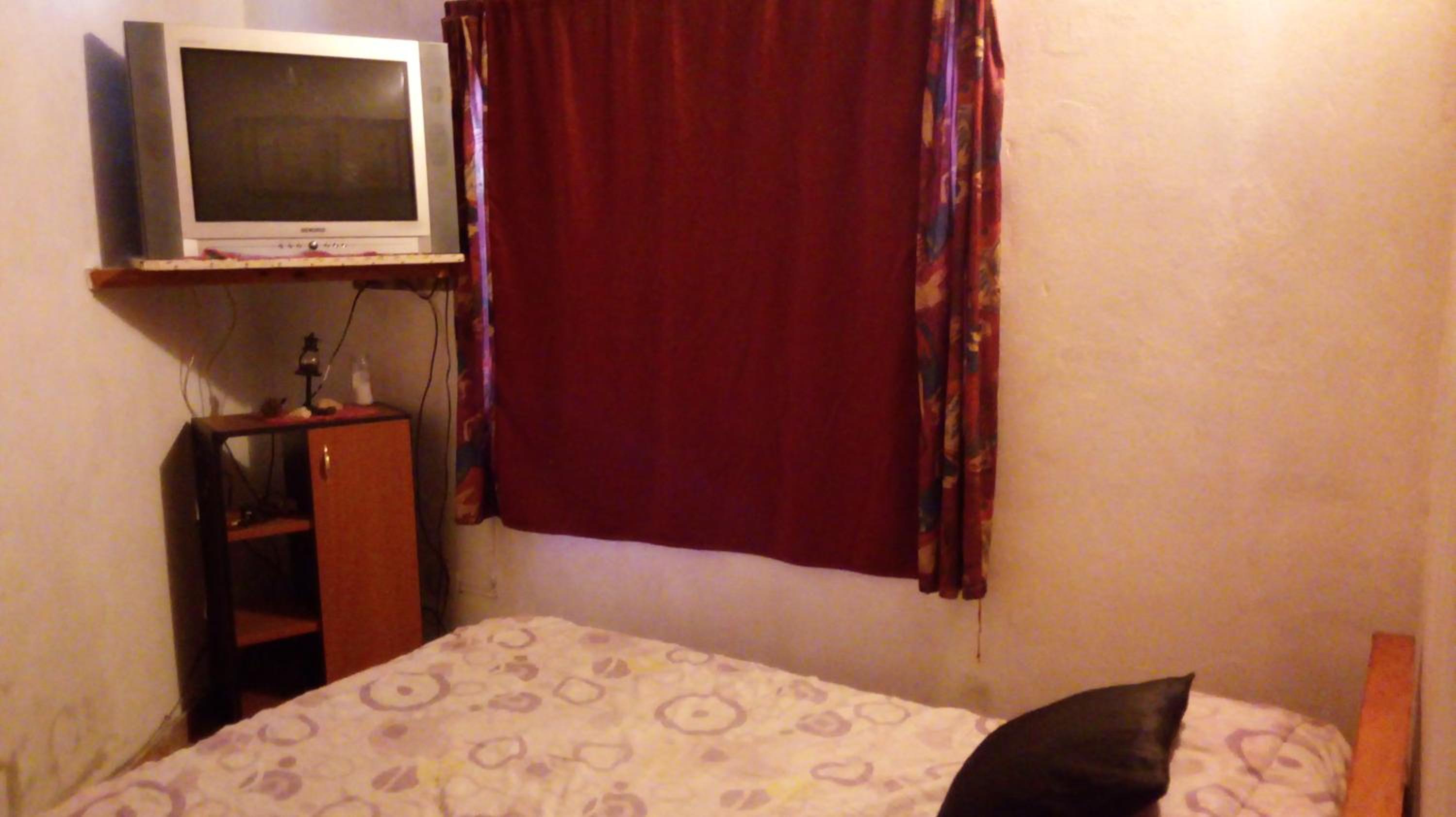 One-Bedroom House photo 1