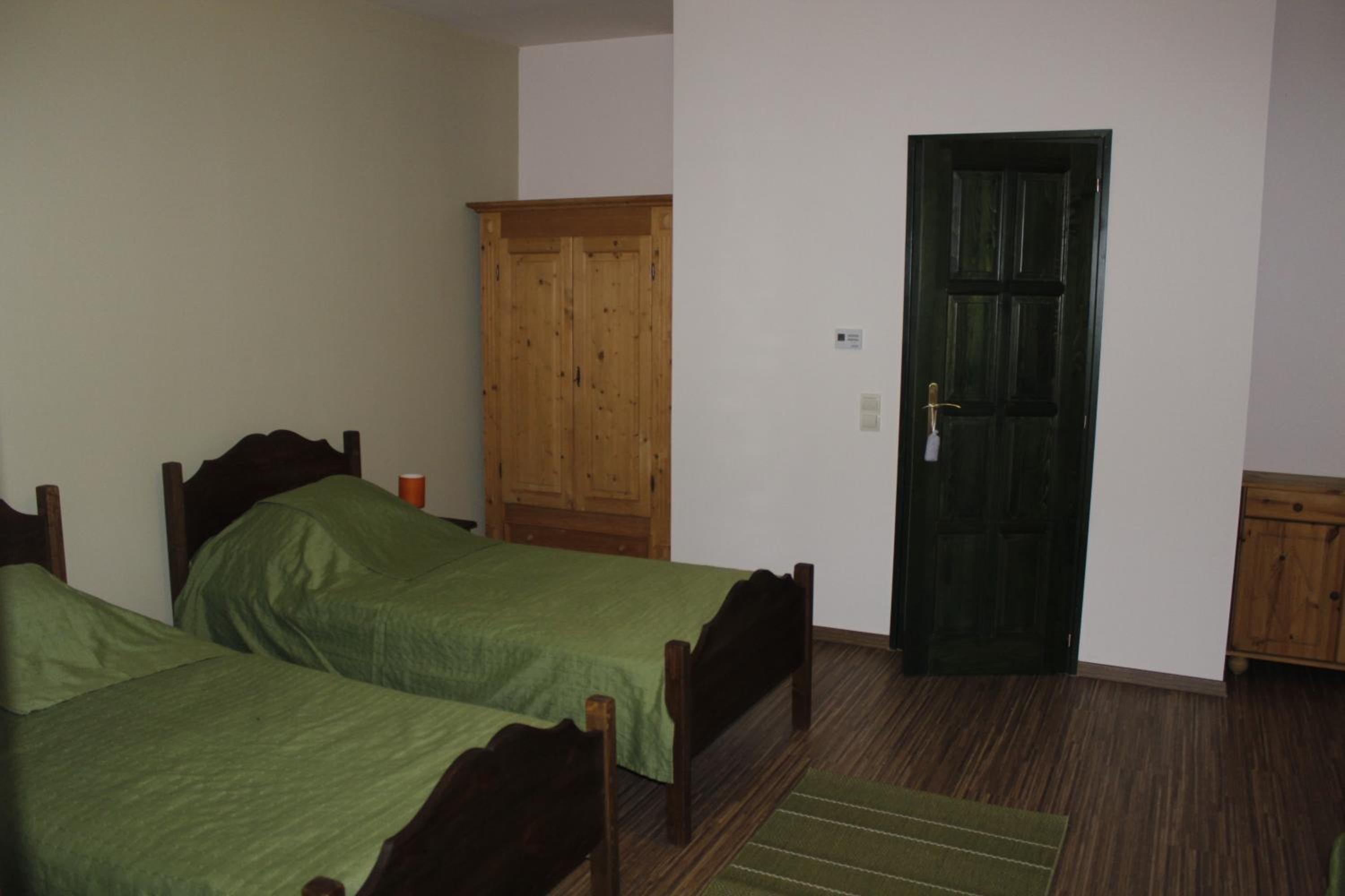 Twin Room with Private Bathroom photo 1