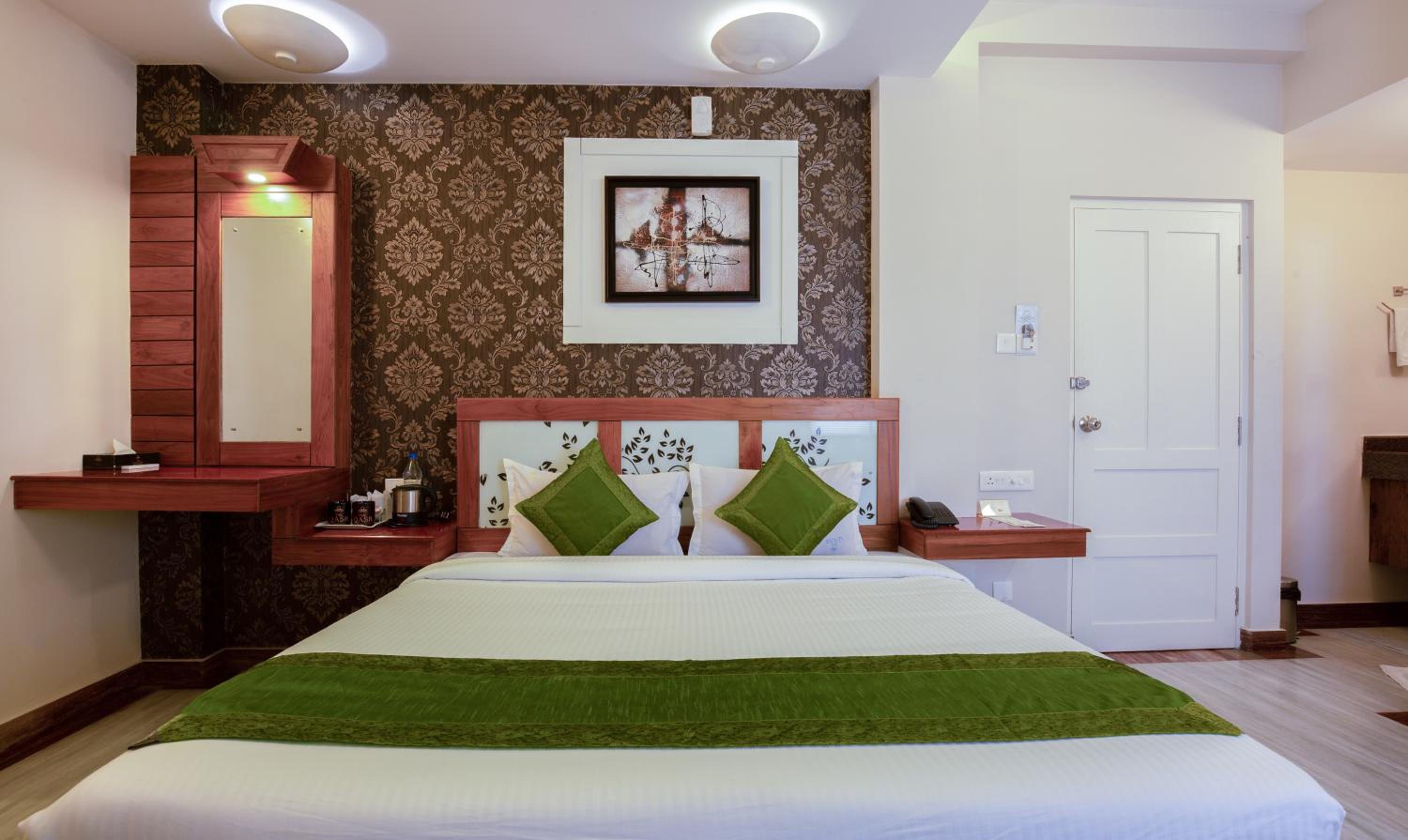 Deluxe Double Room - Photo 7
