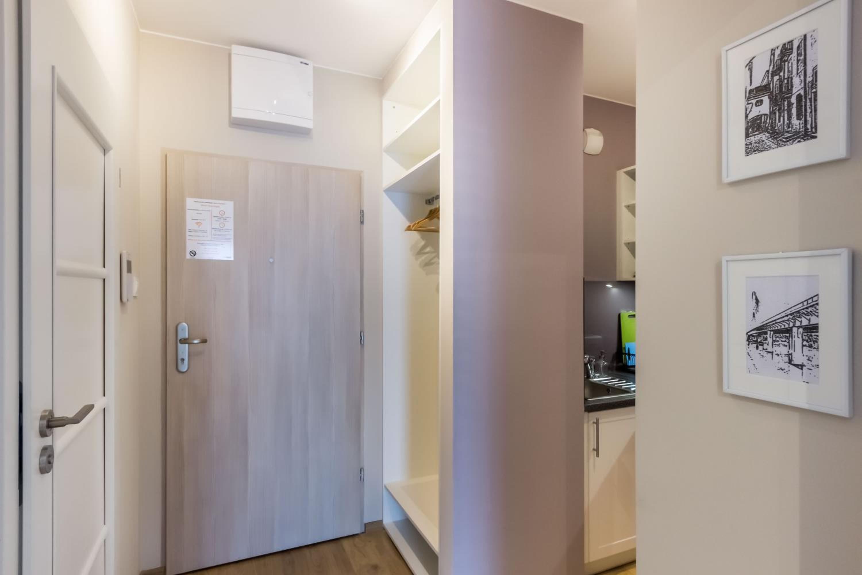 Studio Apartment - Photo 4