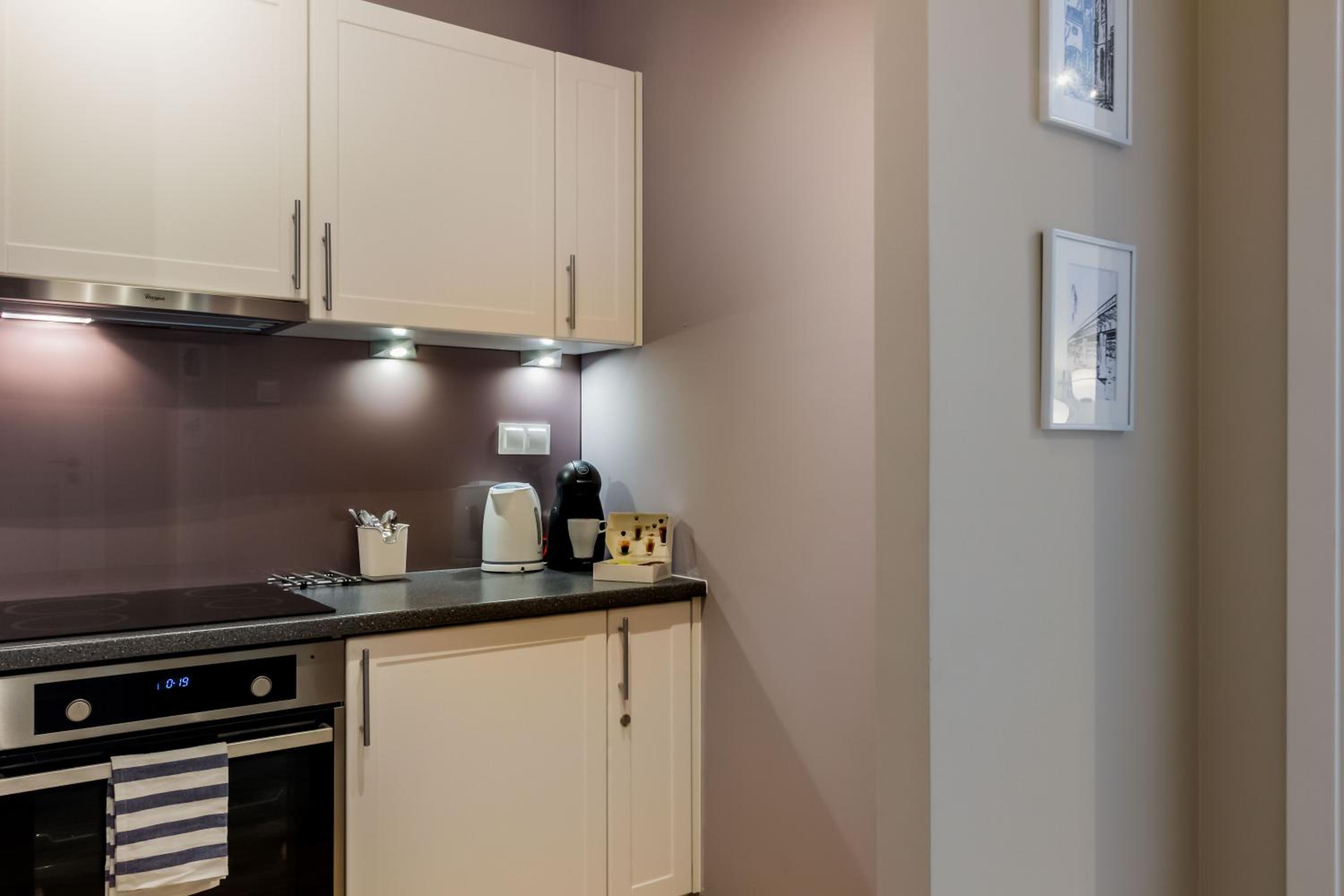 Studio Apartment - Photo 9
