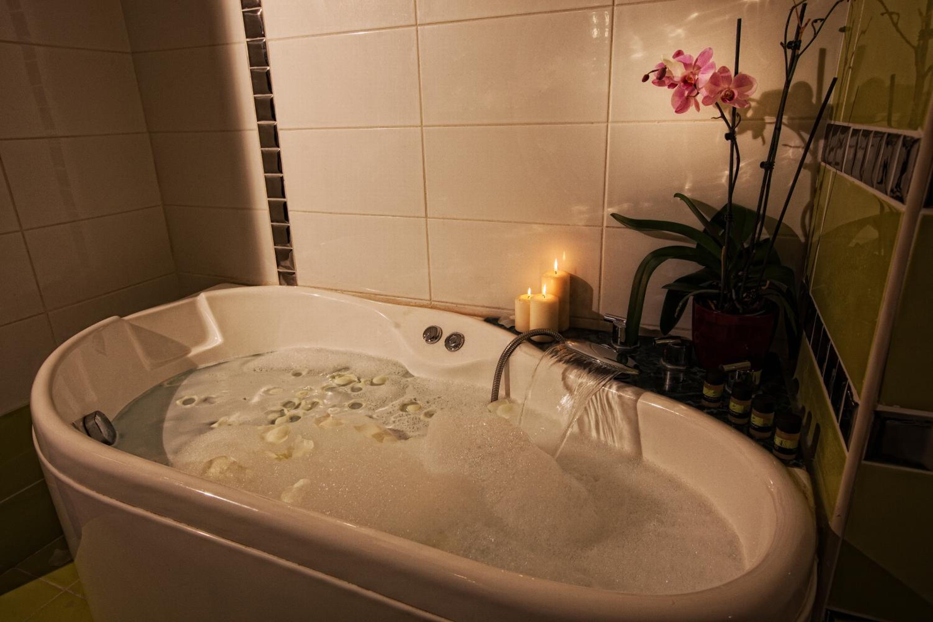Suite - Photo 6