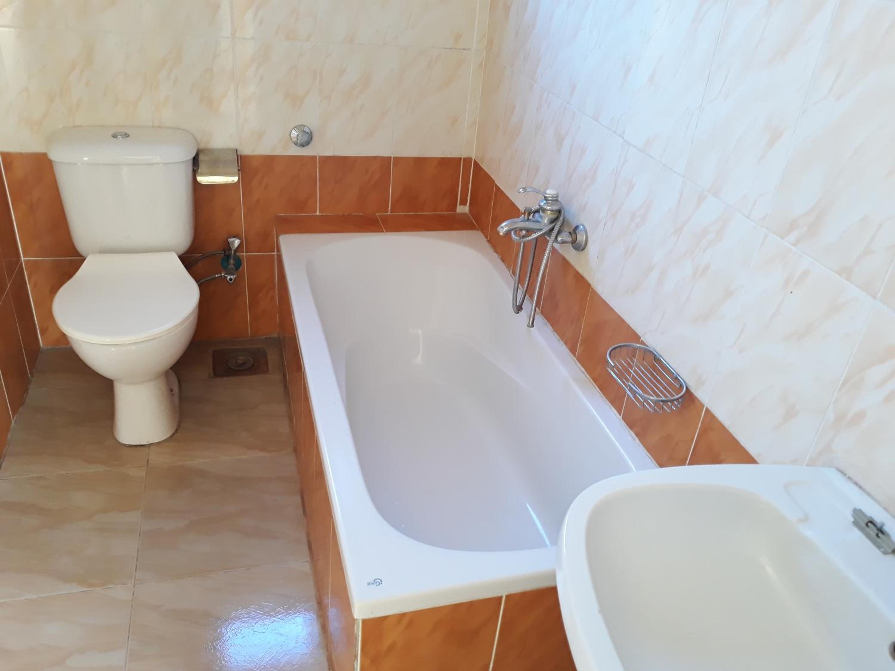 Studio Apartment - Photo 16