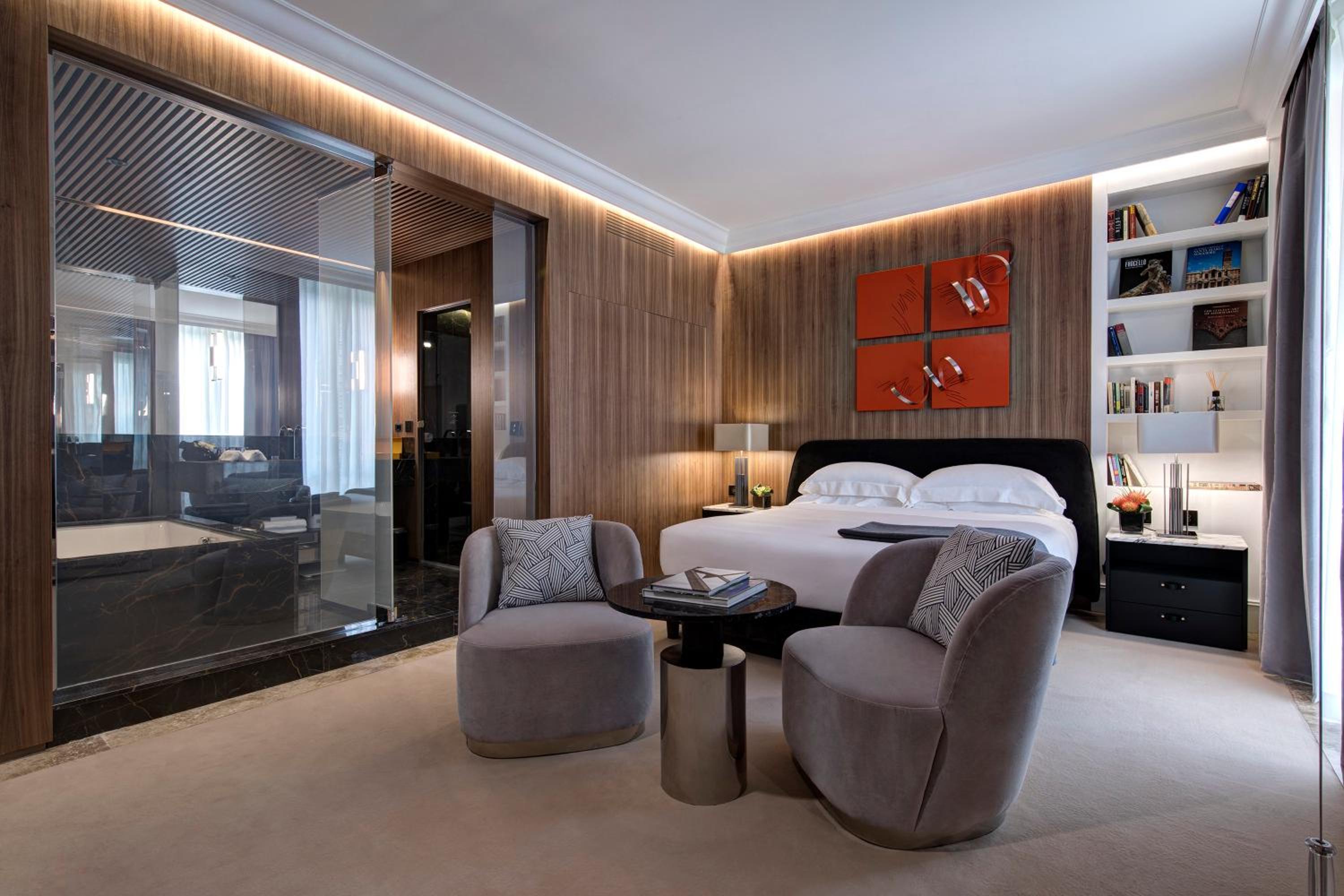 Suite with Balcony (Non Smoking)