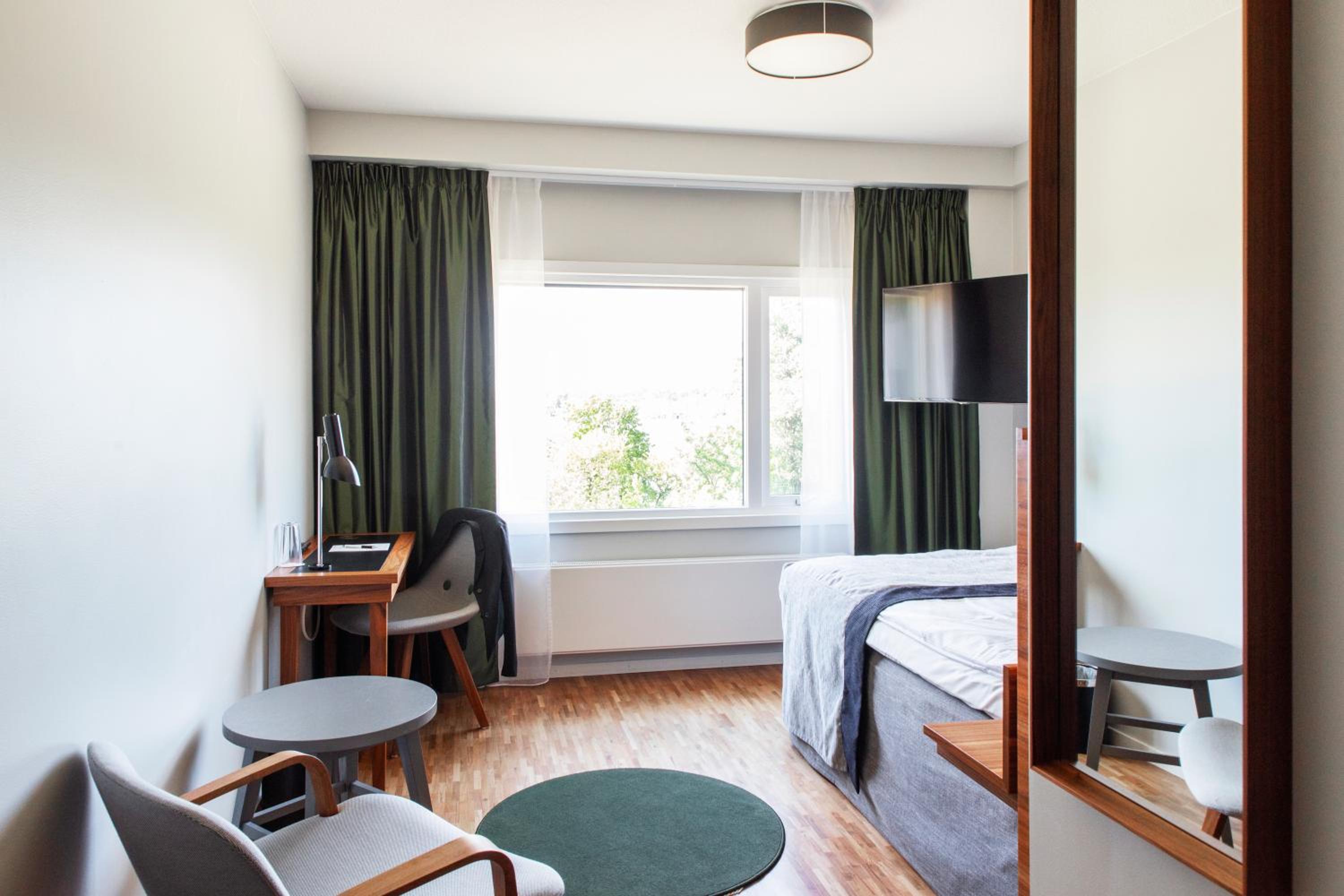 Standard Single Room with Sea View