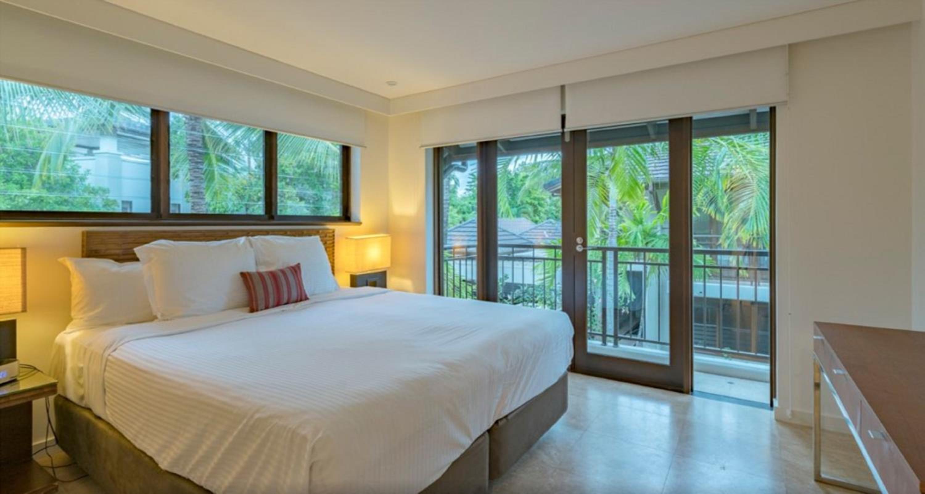 Three-Bedroom Luxury Villa photo 2