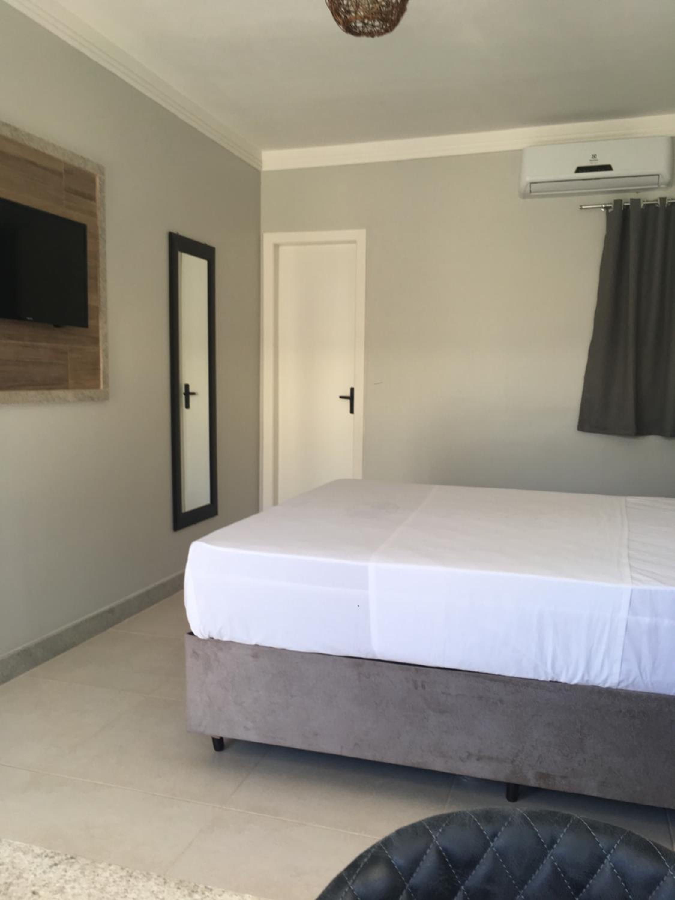Double or Twin Room - Photo 7