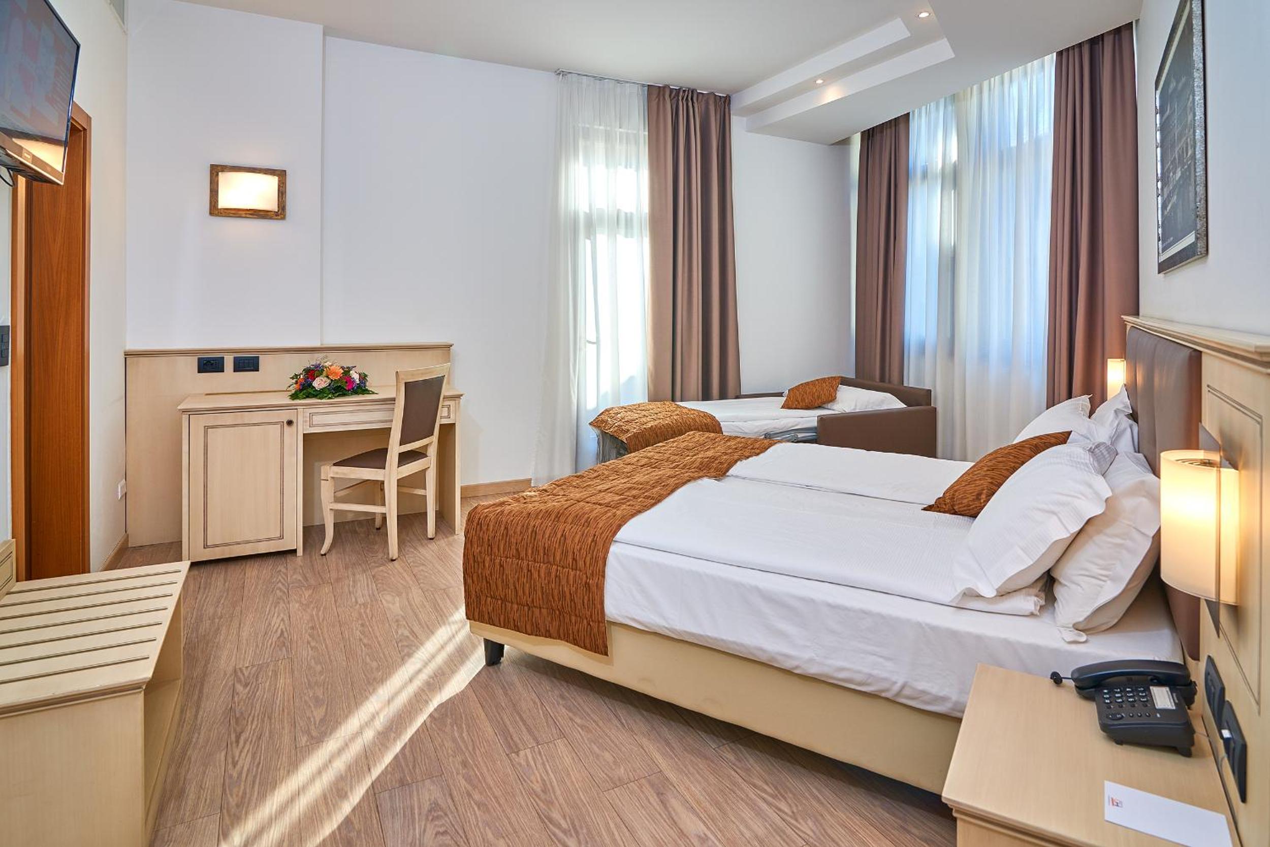 Triple Room photo 2
