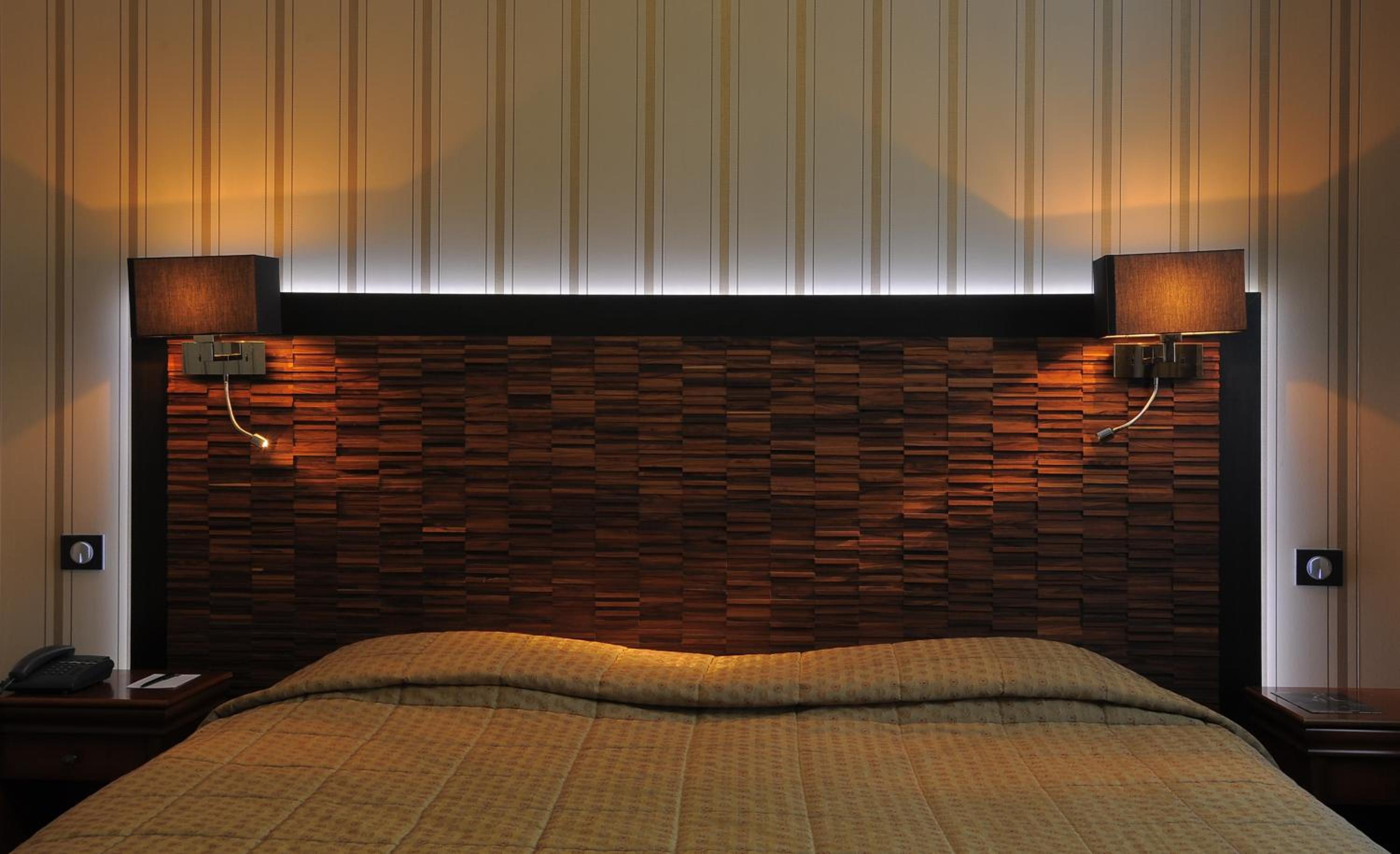 Premium Double or Twin Room - Photo 2