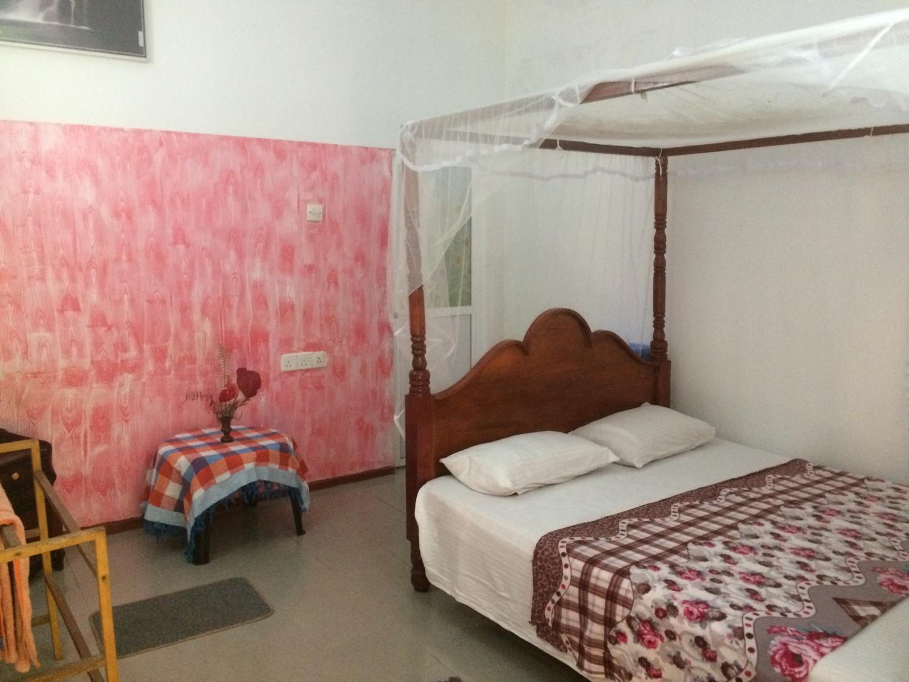 Budget Double Room photo 3
