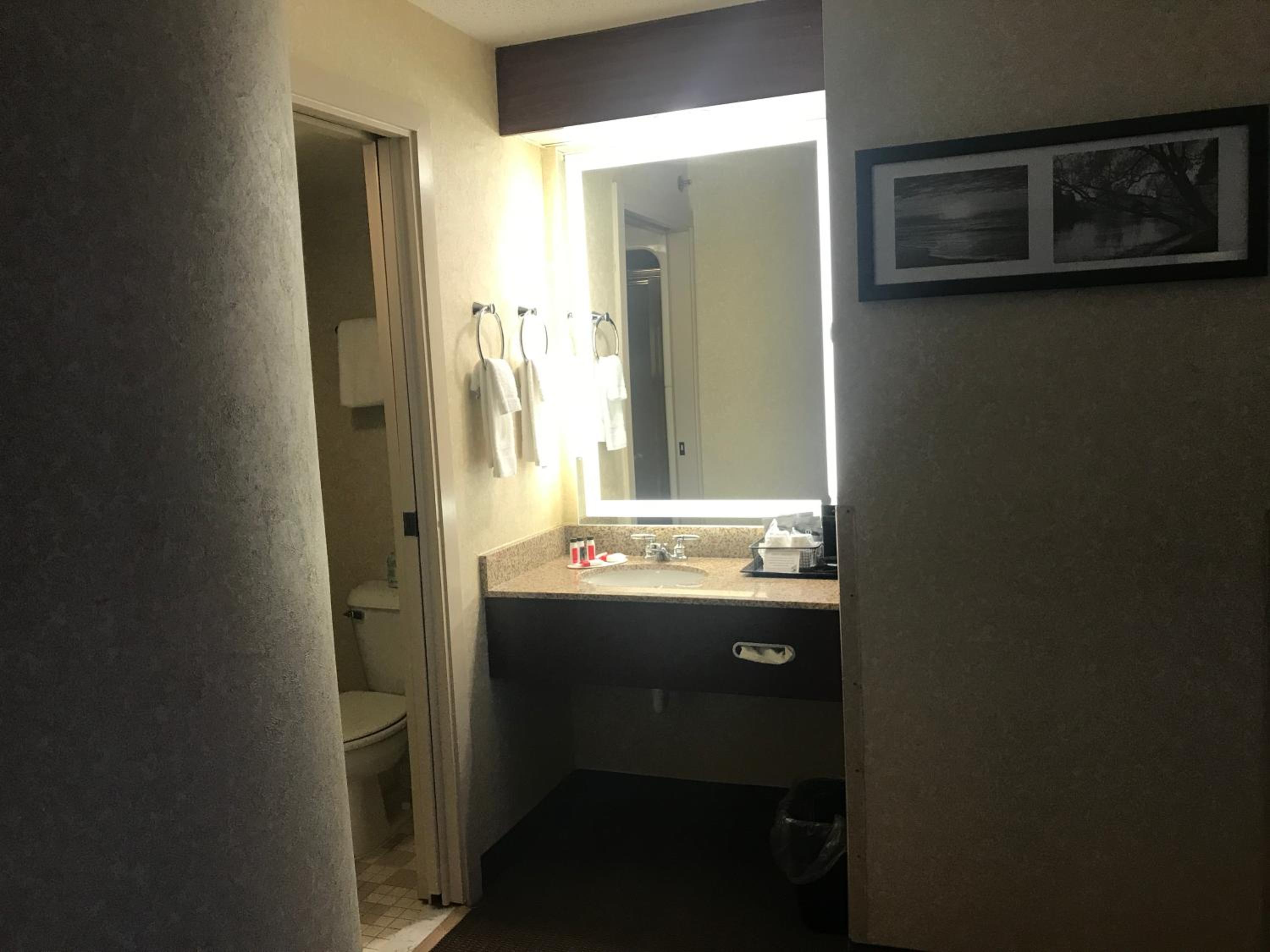 Double Room with Two Double Beds - Non-Smoking - Photo 2