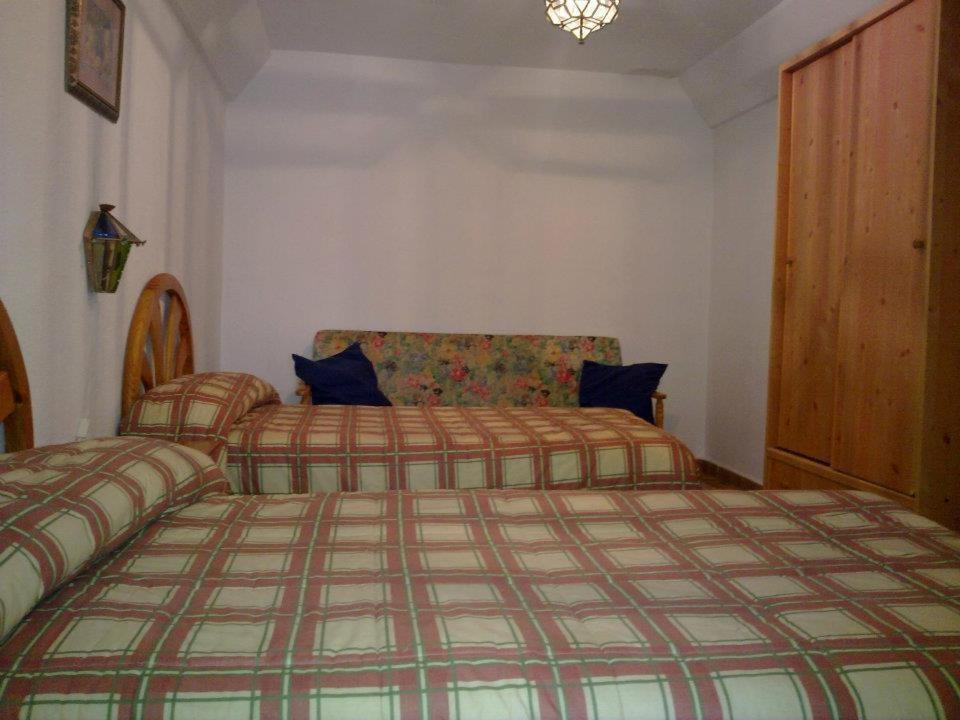 Cave (4 Adults) - Photo 1