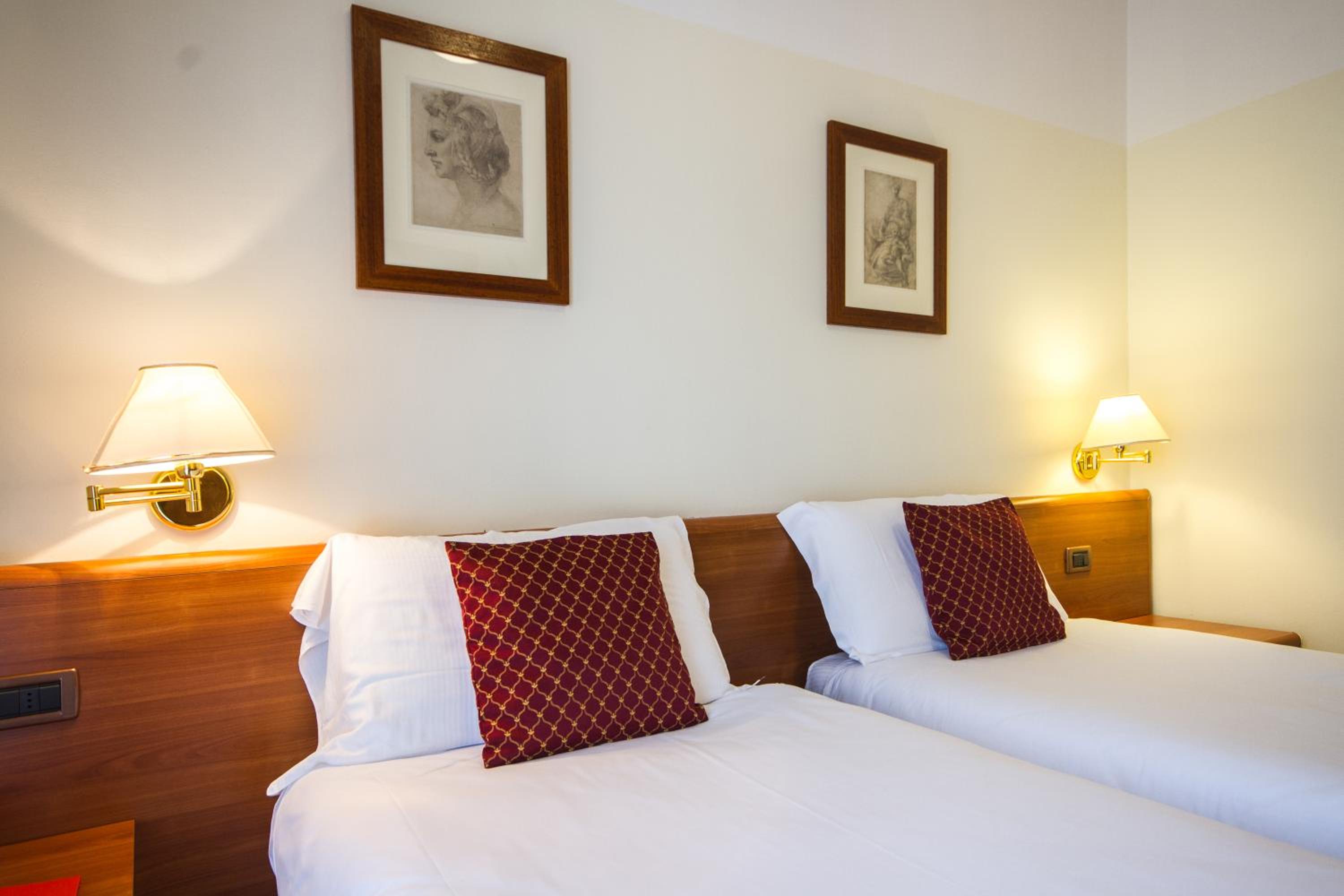Superior Quadruple Room - Photo 4