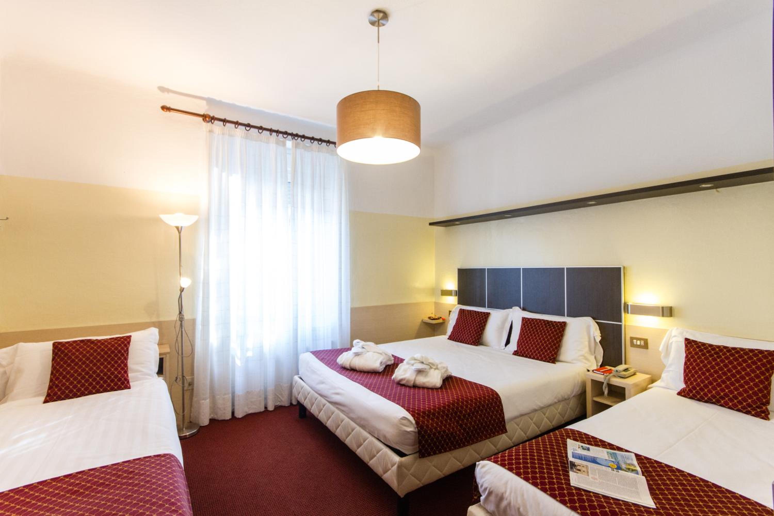 Standard Quadruple Room - Photo 1