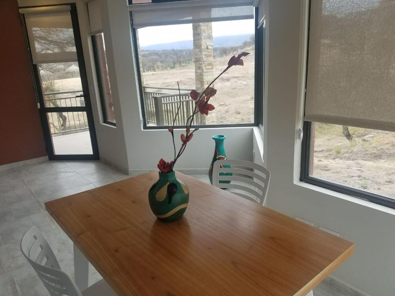 One-Bedroom House photo 3