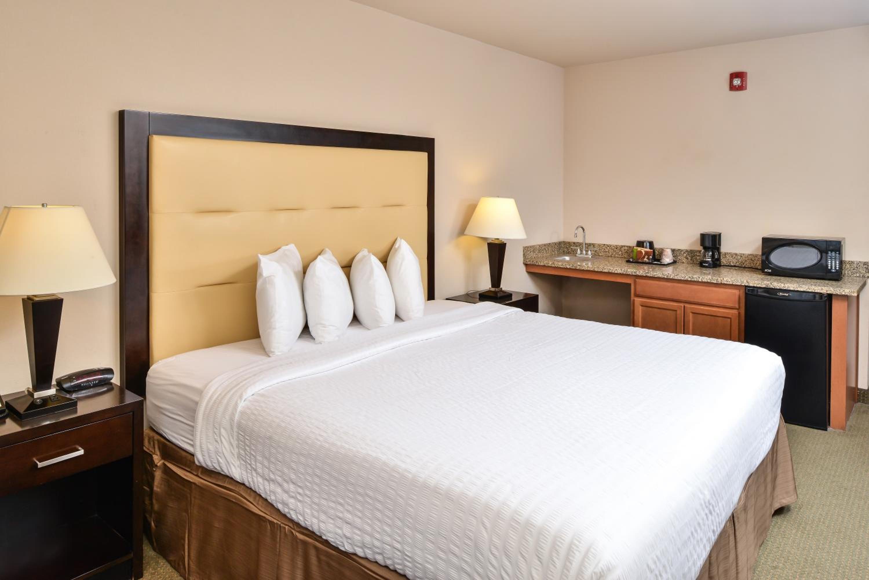 Deluxe King Room