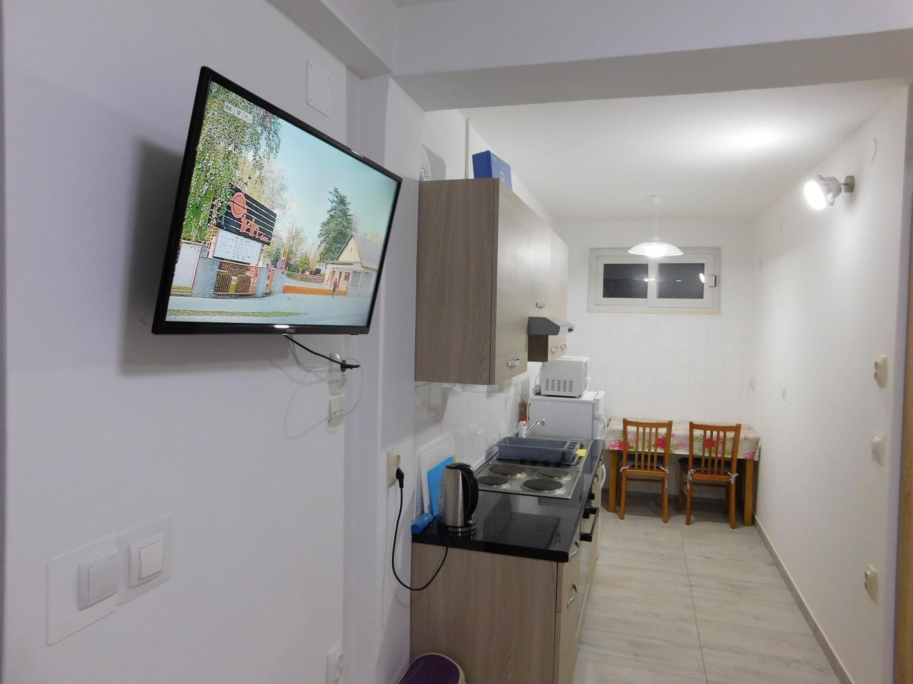 Studio Apartment - Photo 6