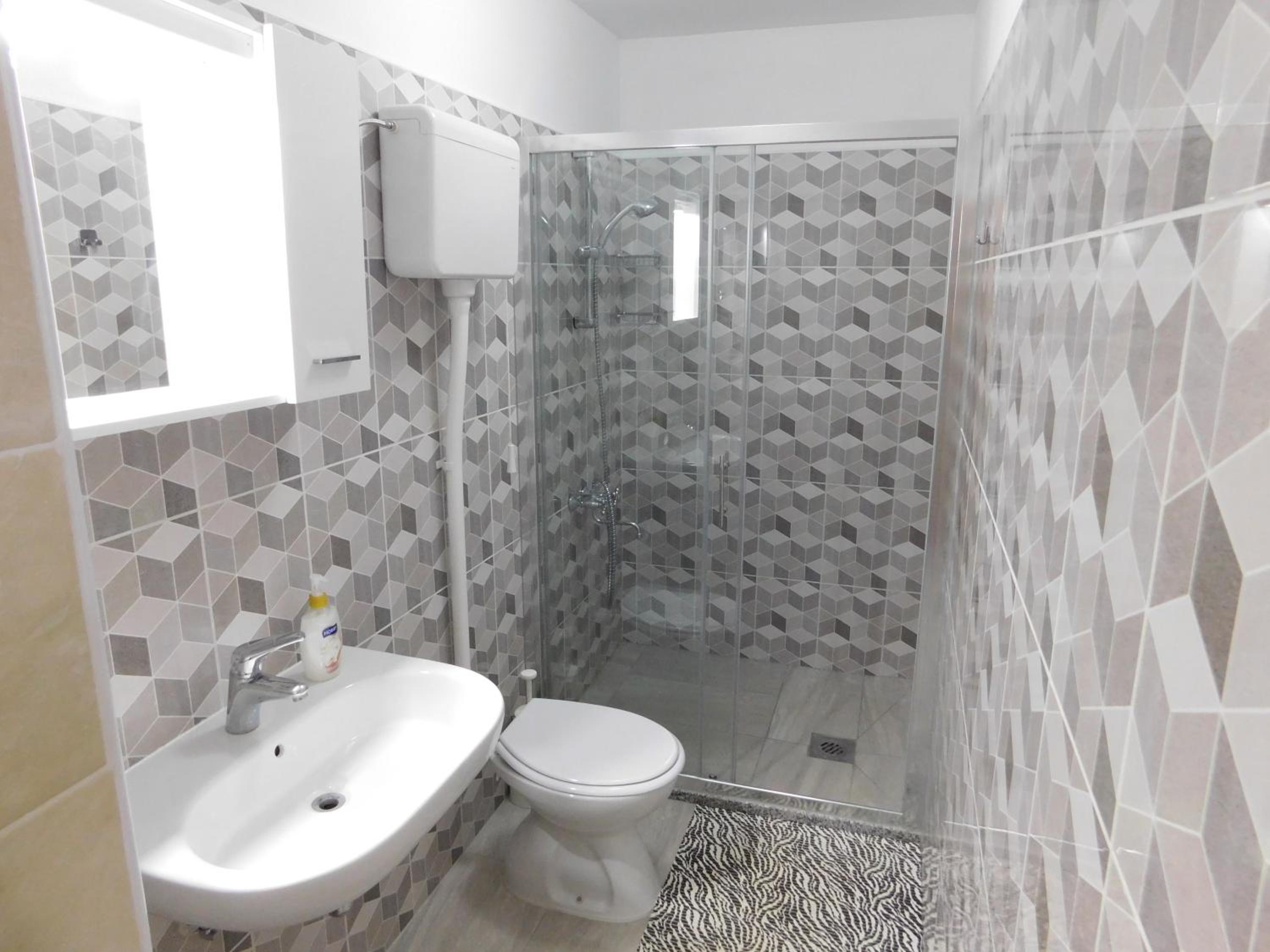 Studio Apartment - Photo 8