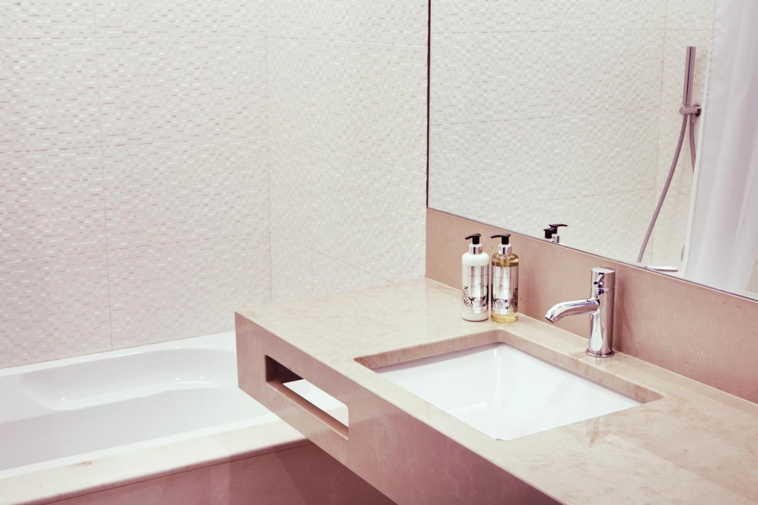 Double Room with Tasting Package photo 3