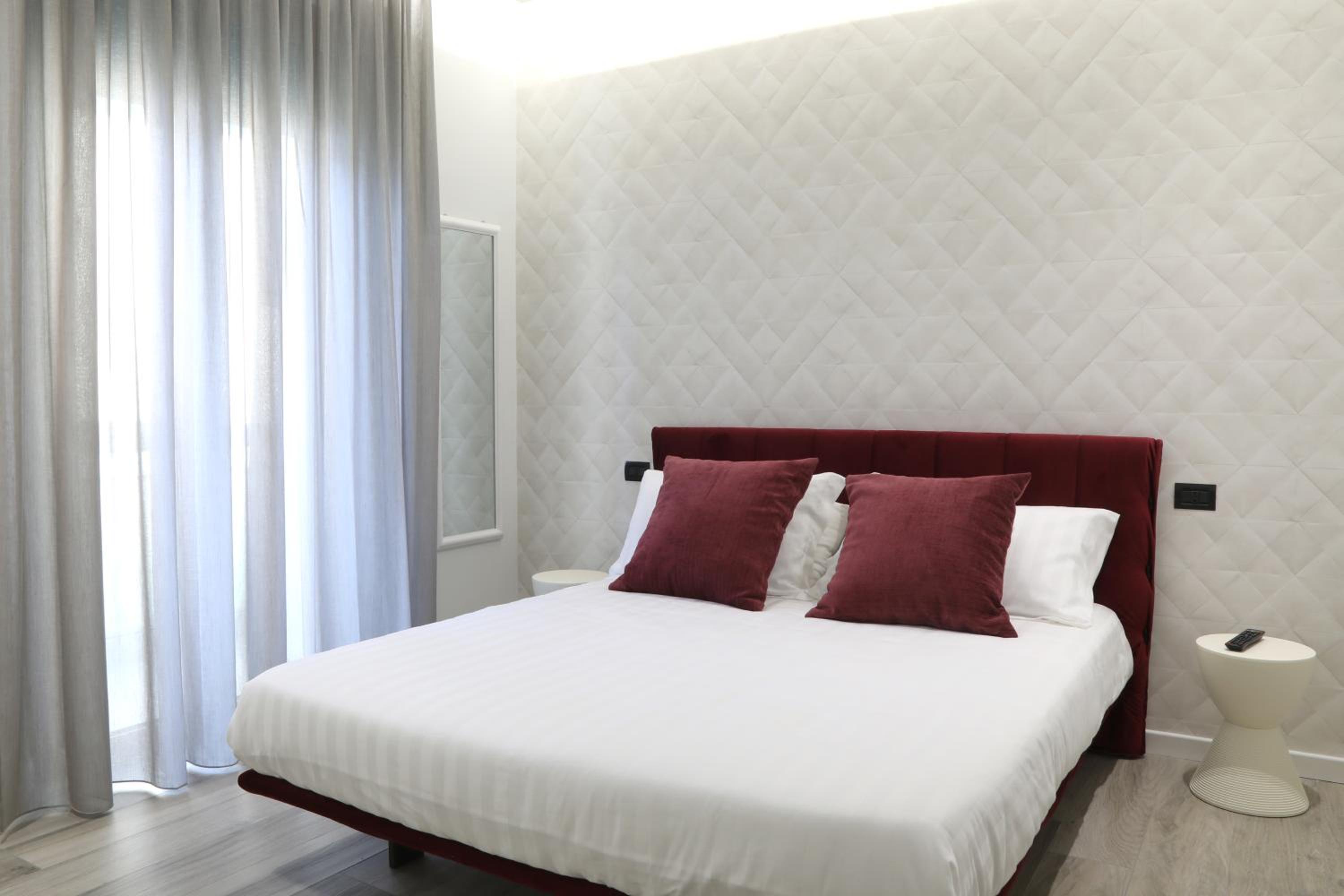 Double or Twin Room with Private Bathroom - Photo 1
