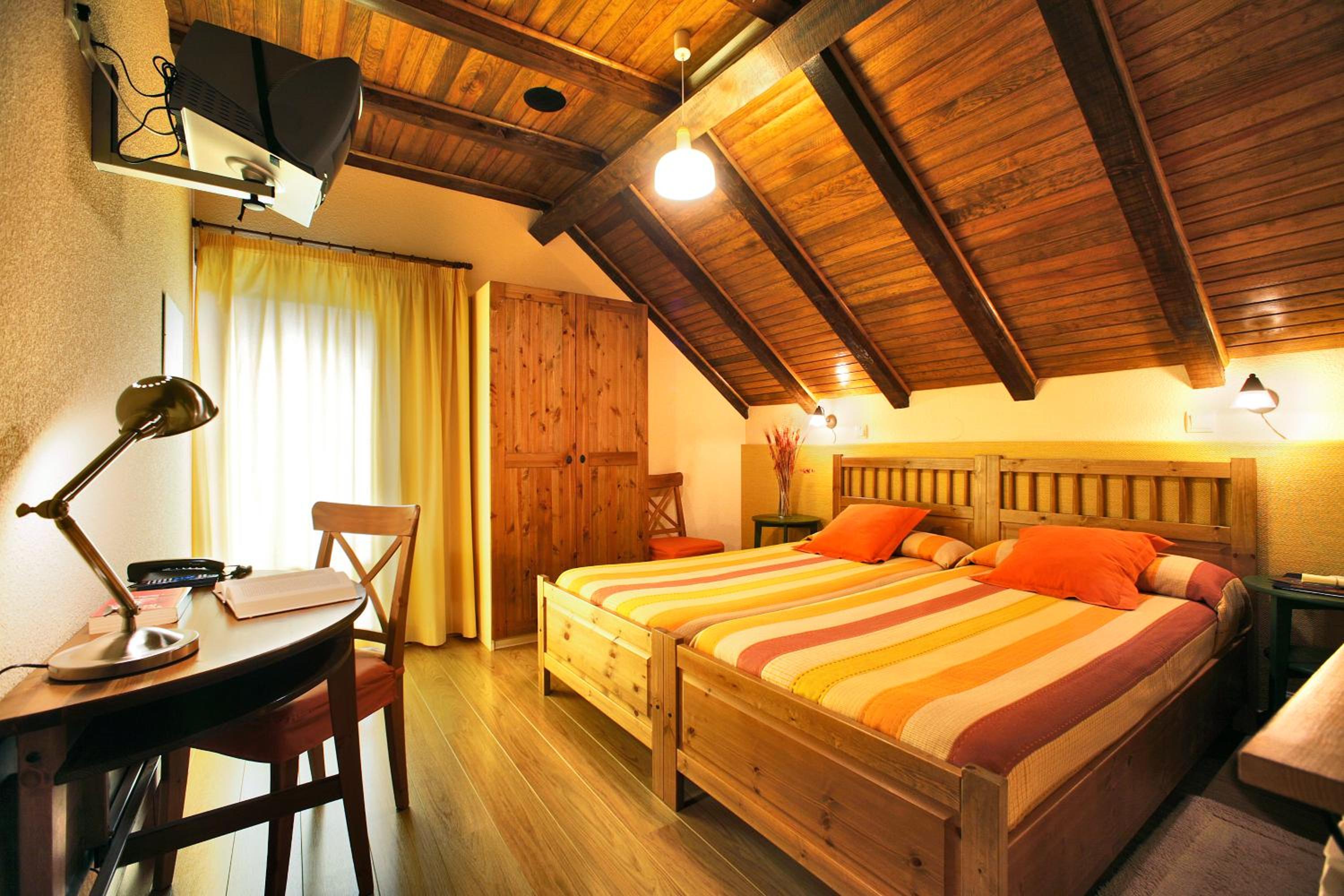Twin Room with Mountain View photo 2