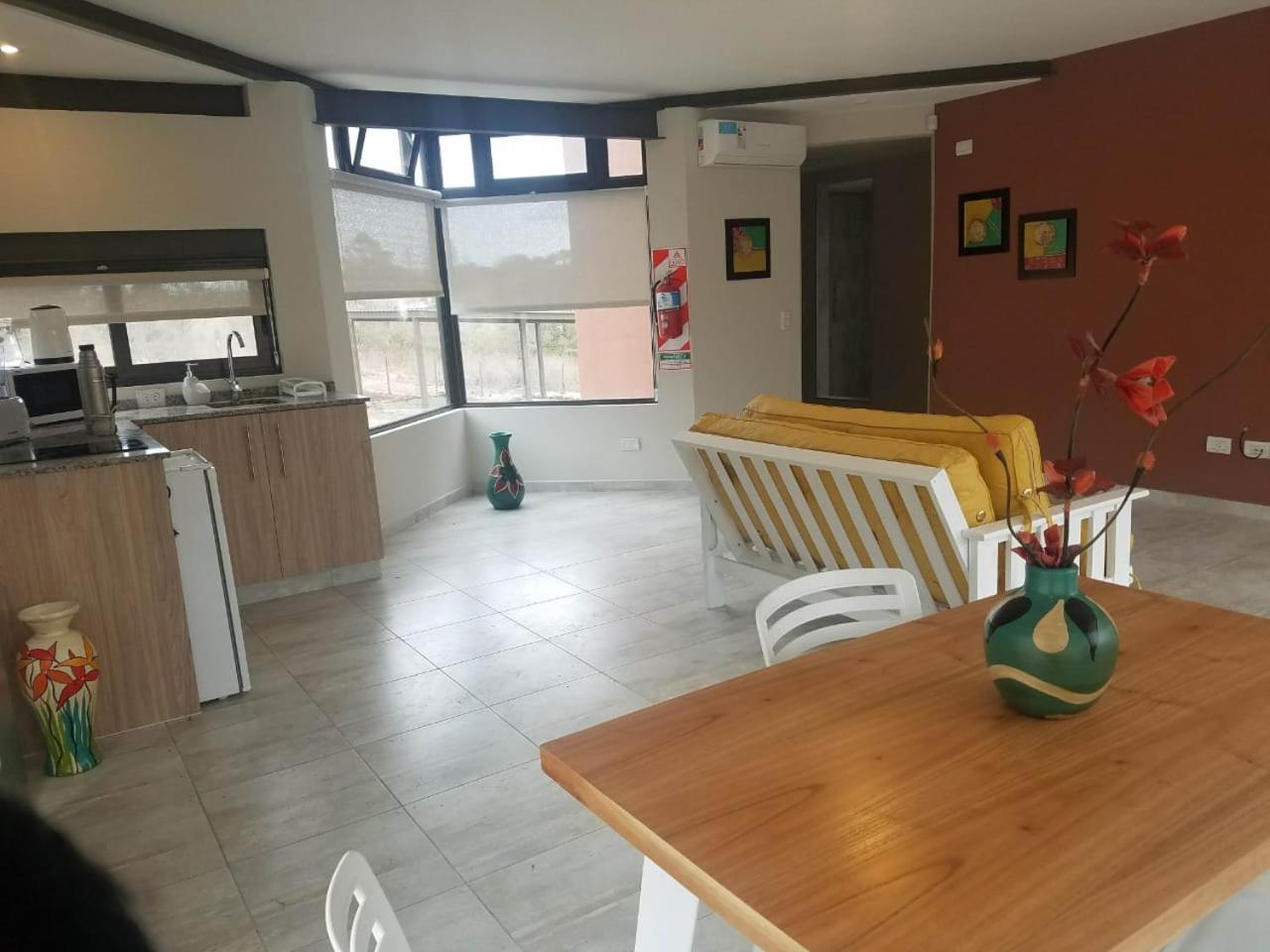 One-Bedroom House photo 2