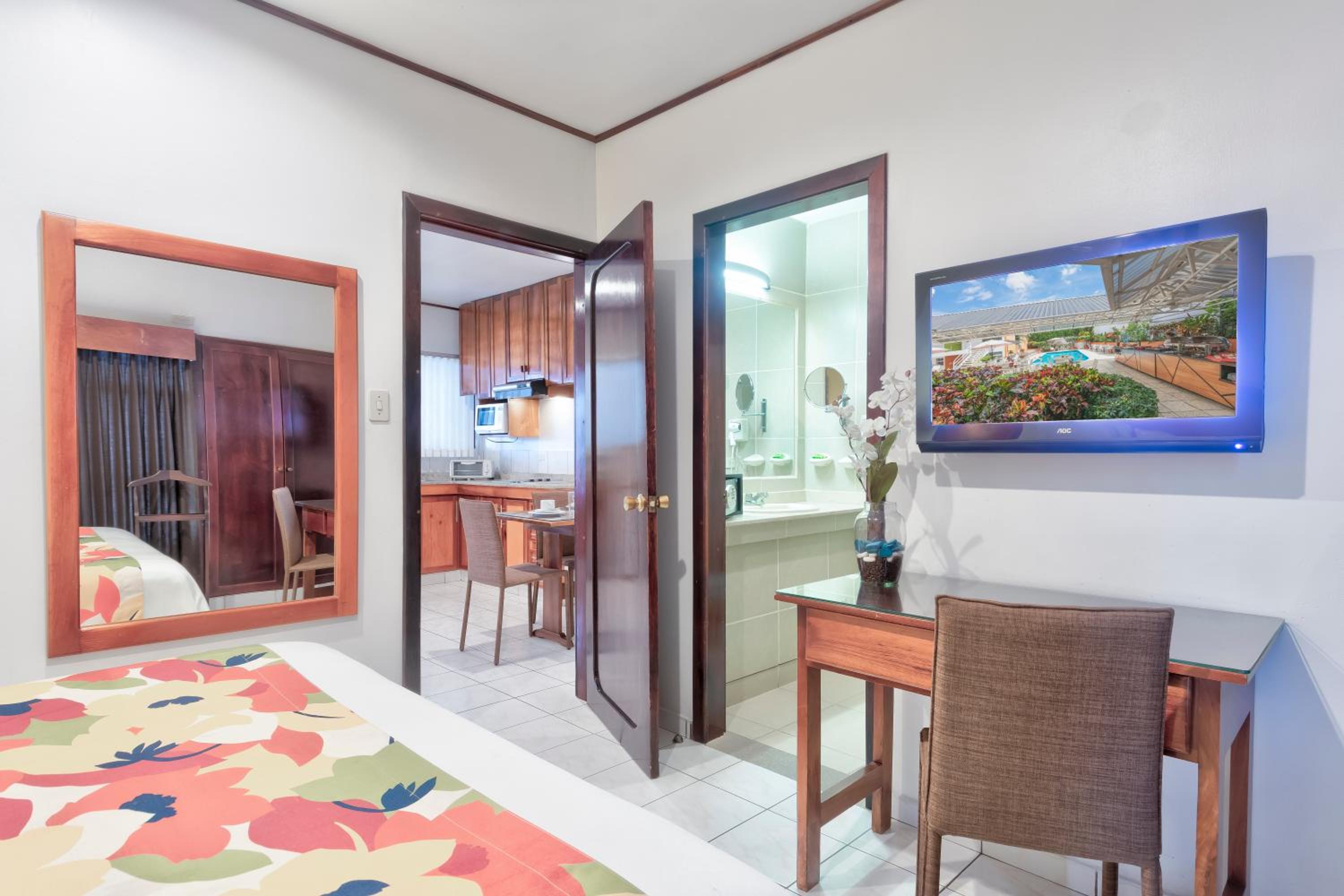 Standard Double Suite photo 2