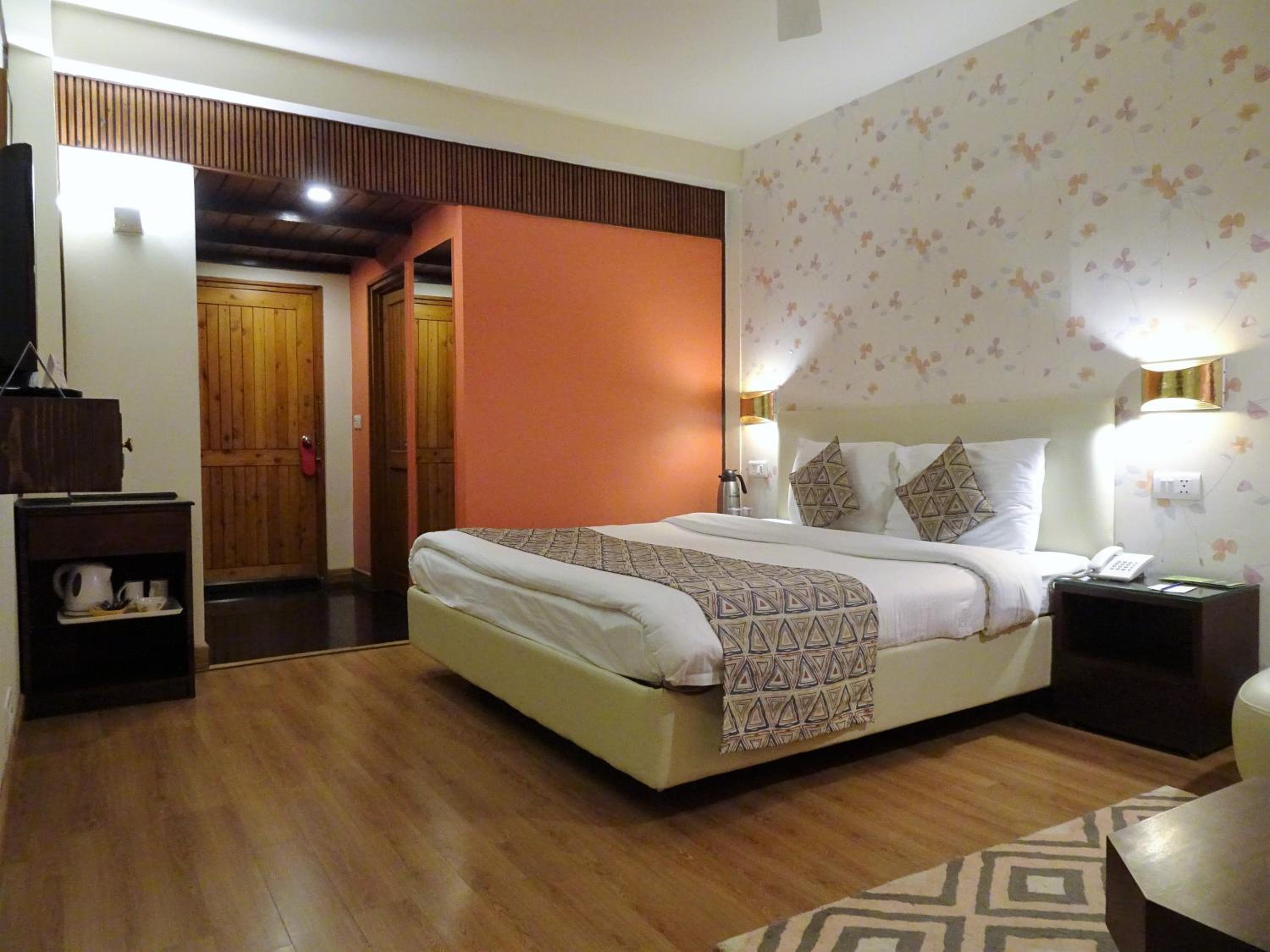 Super Deluxe Double Room - Photo 3