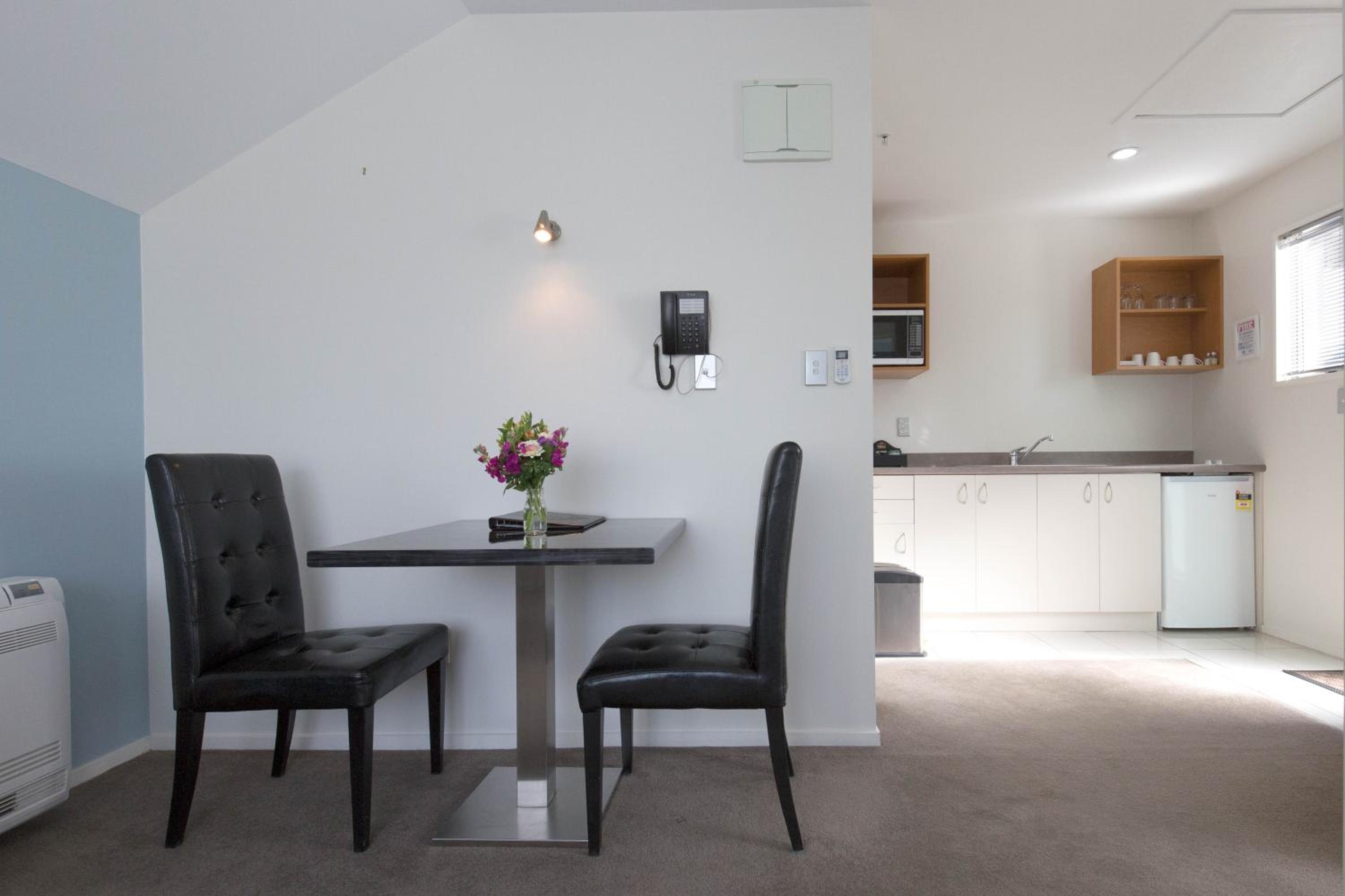One-Bedroom Suite photo 2