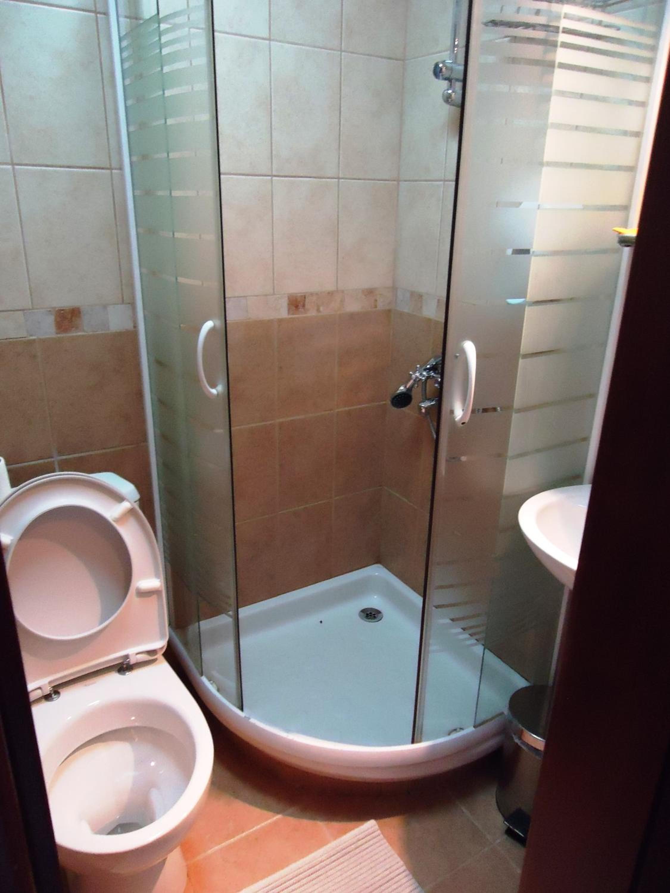 Standard Triple Room - Photo 10