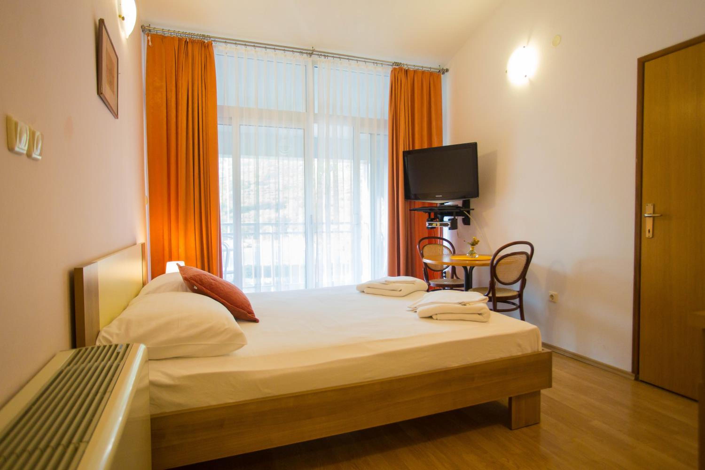 Digital Nomads Package - Studio with Balcony with Free parking & Office Equipment
