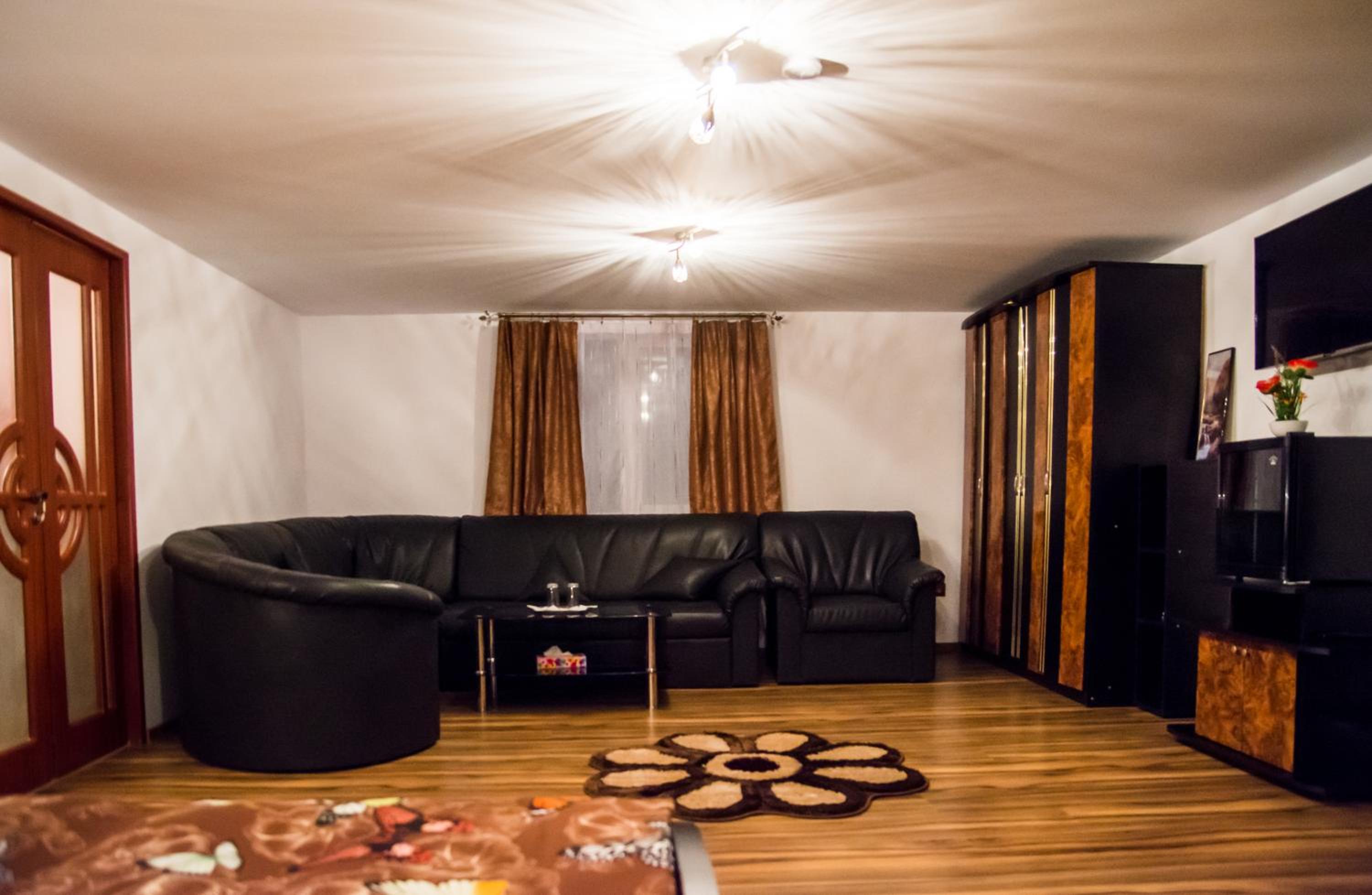 Deluxe Family Room - Photo 6