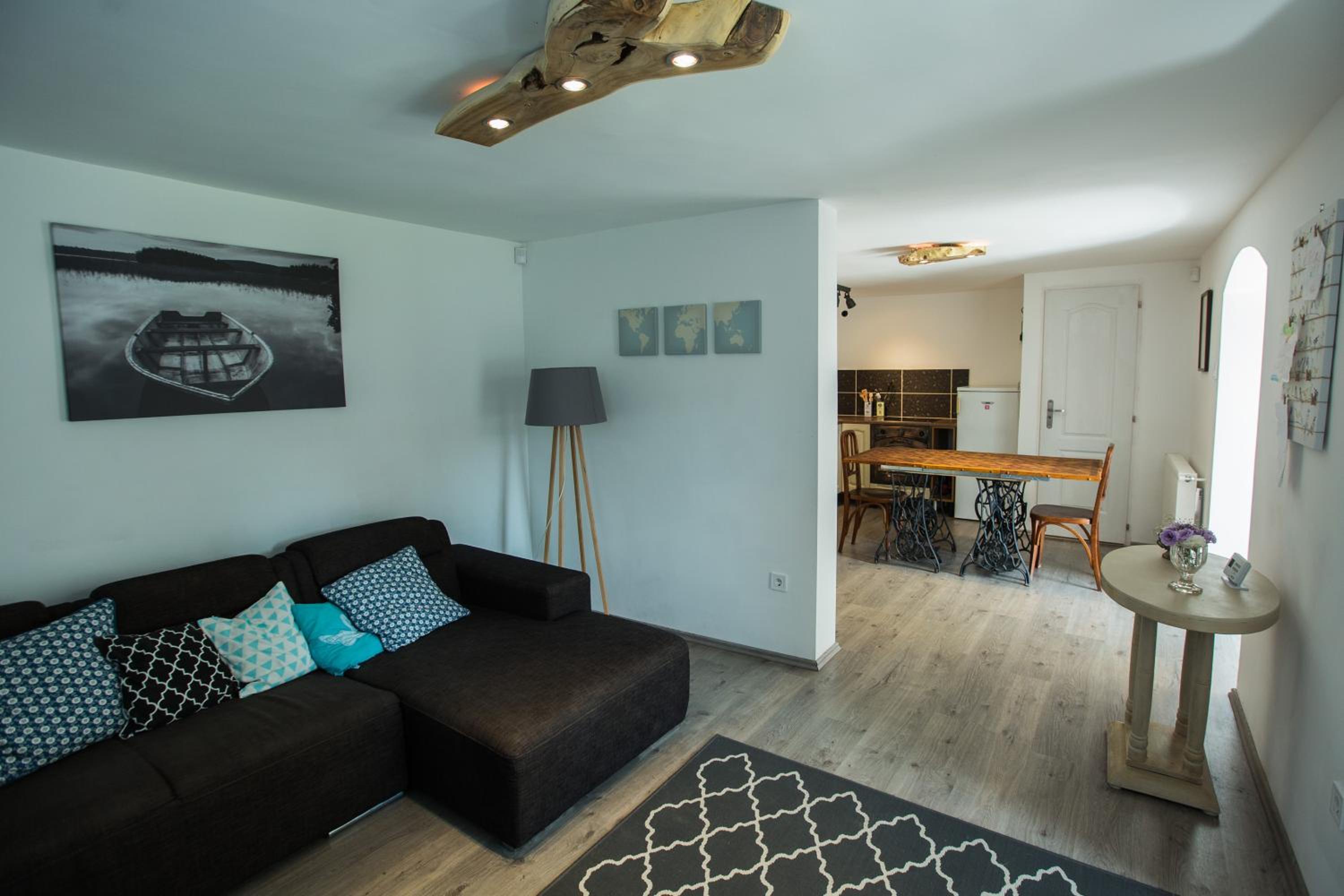 Apartment photo 1
