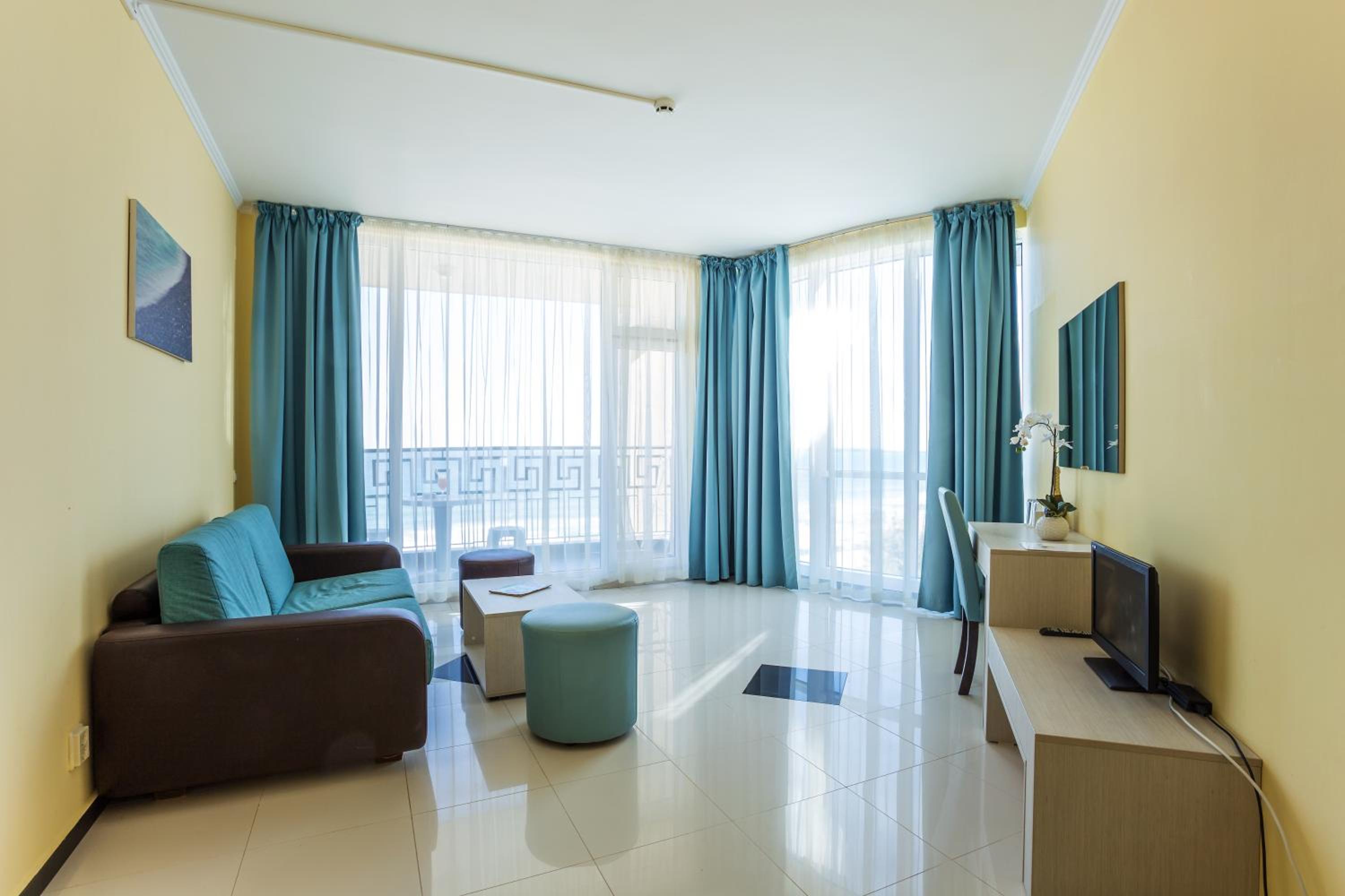 One-Bedroom Suite