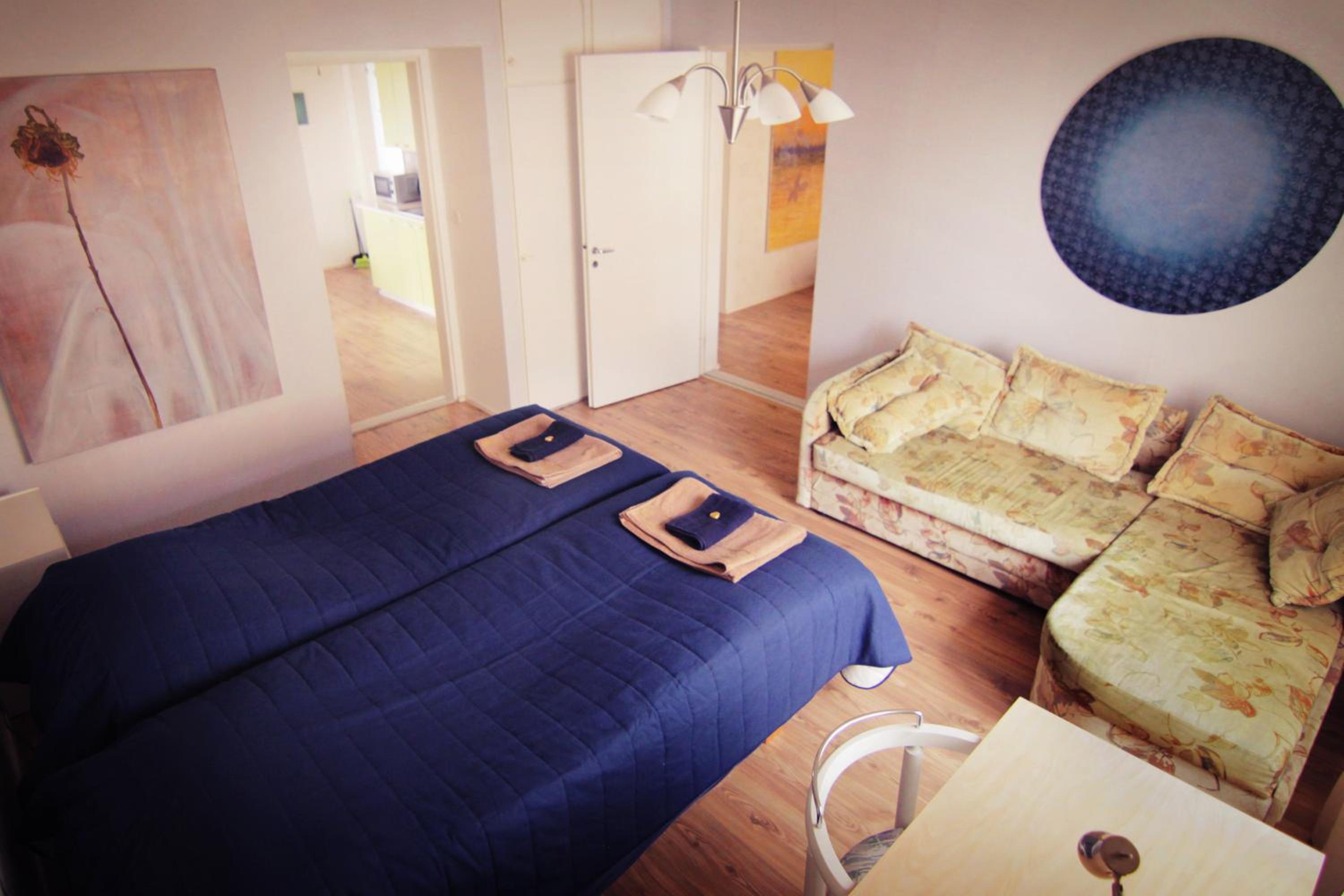 Two-Bedroom Apartment - Photo 6