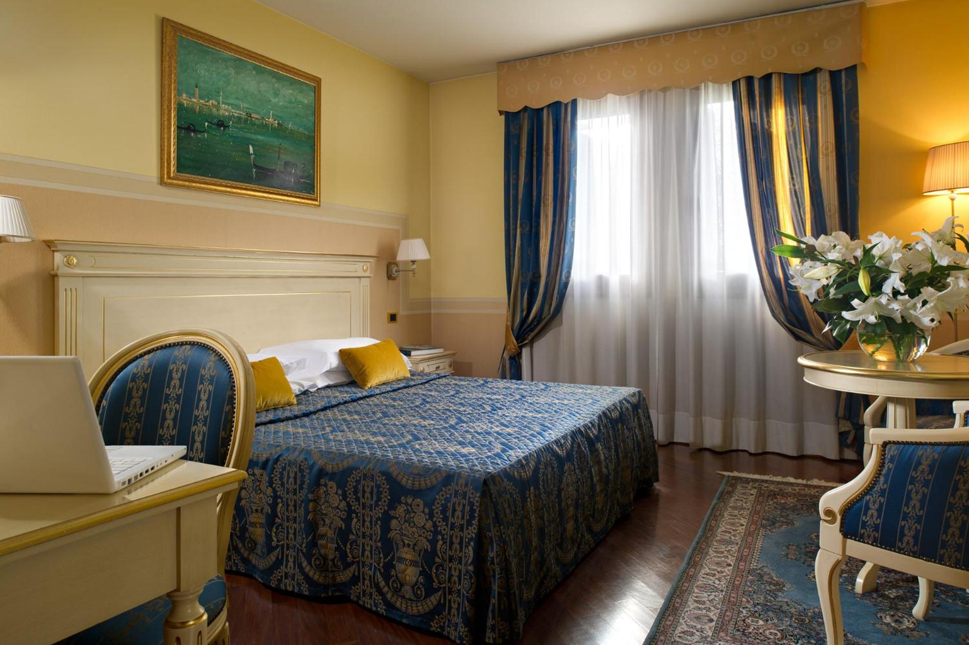 Junior Suite - Photo 1