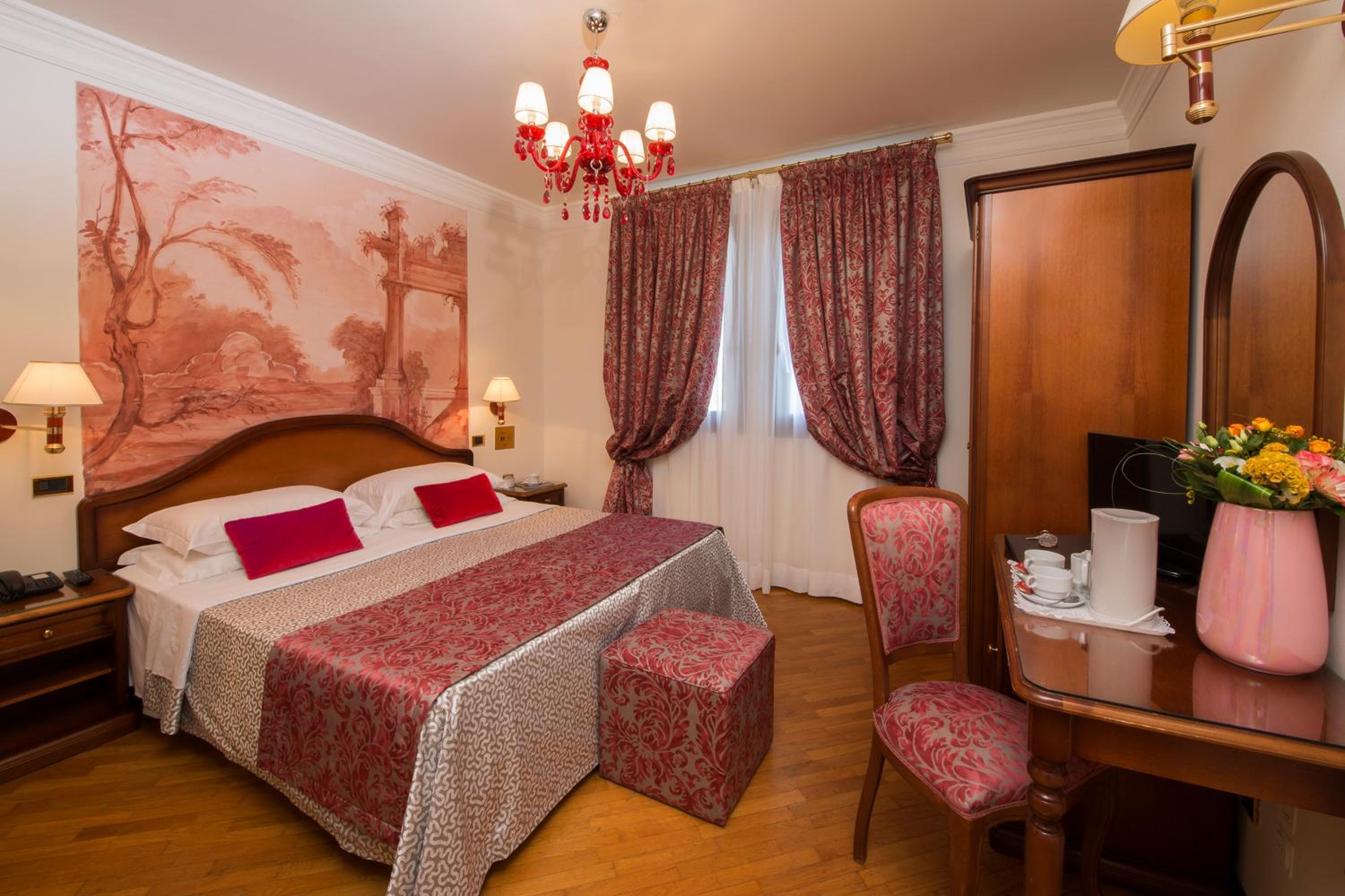 Standard Double Room - Photo 1