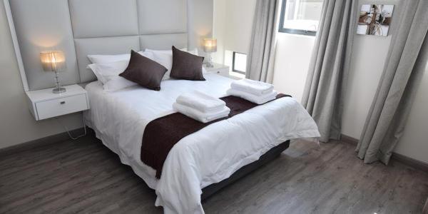 Three-Bedroom Apartment - Photo 1
