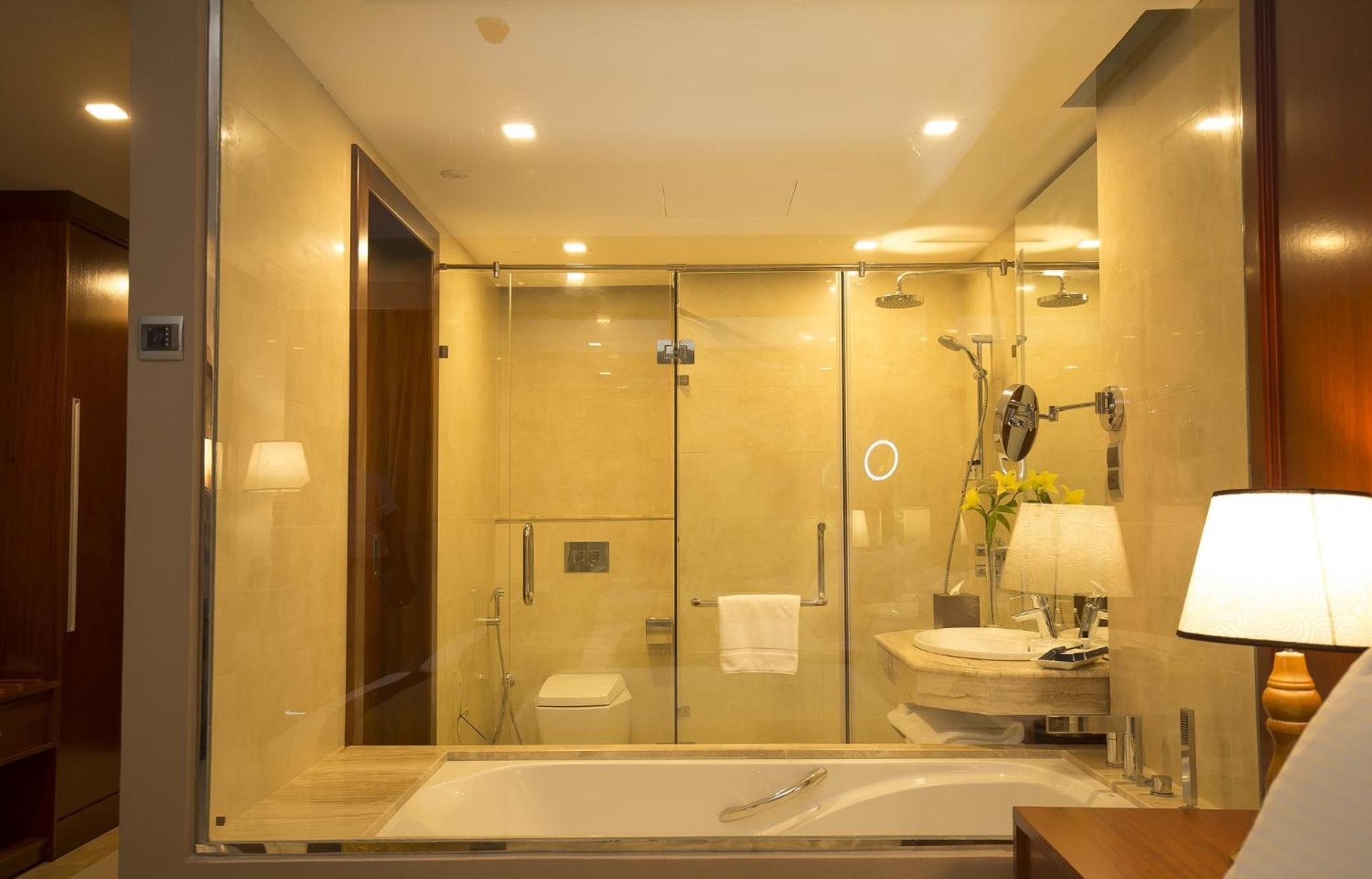 Signature Sea View Twin Room with Complimentary City Tour & Access to Beach Lounge - Photo 5
