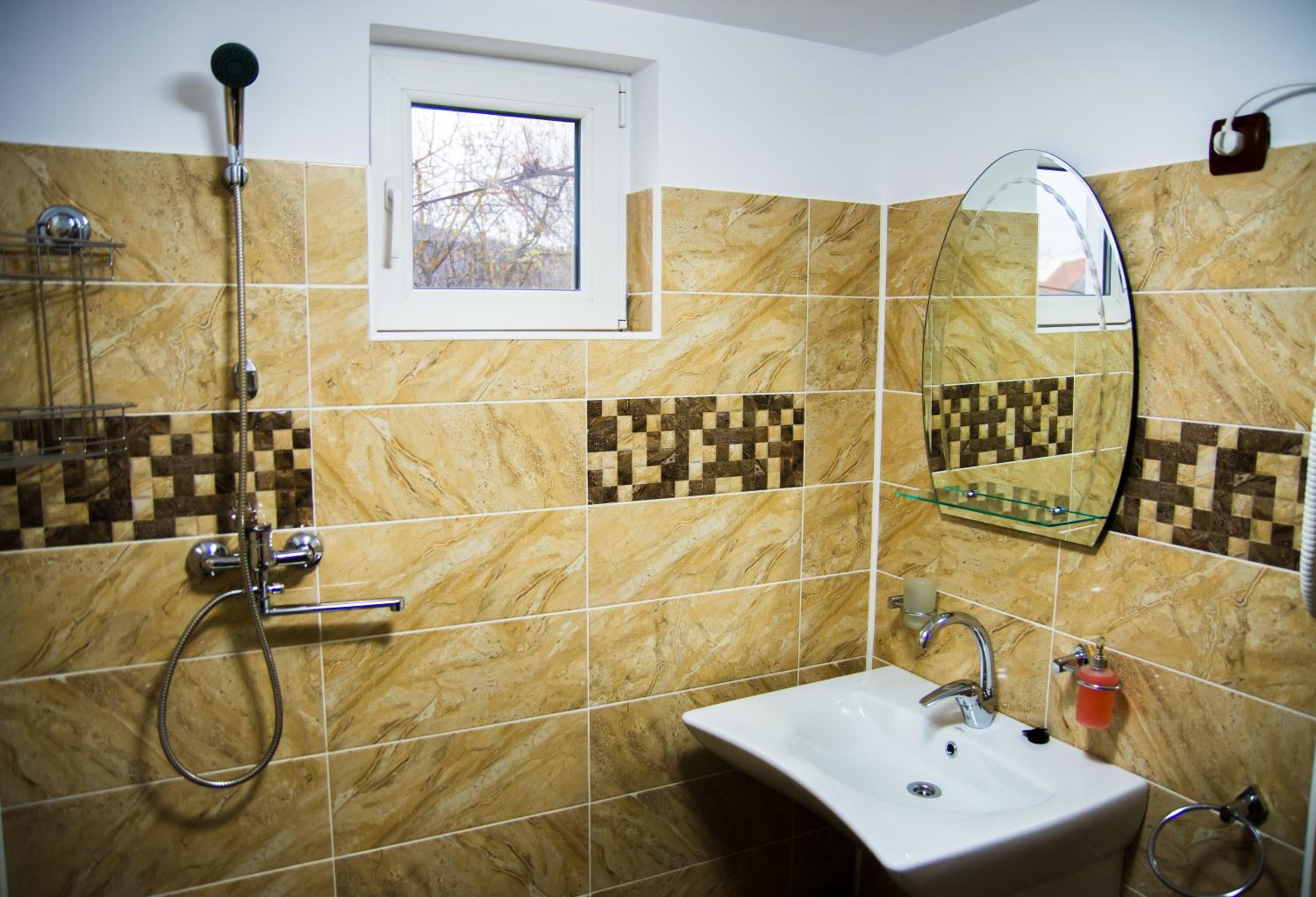 Apartment - Ground Floor - Photo 6